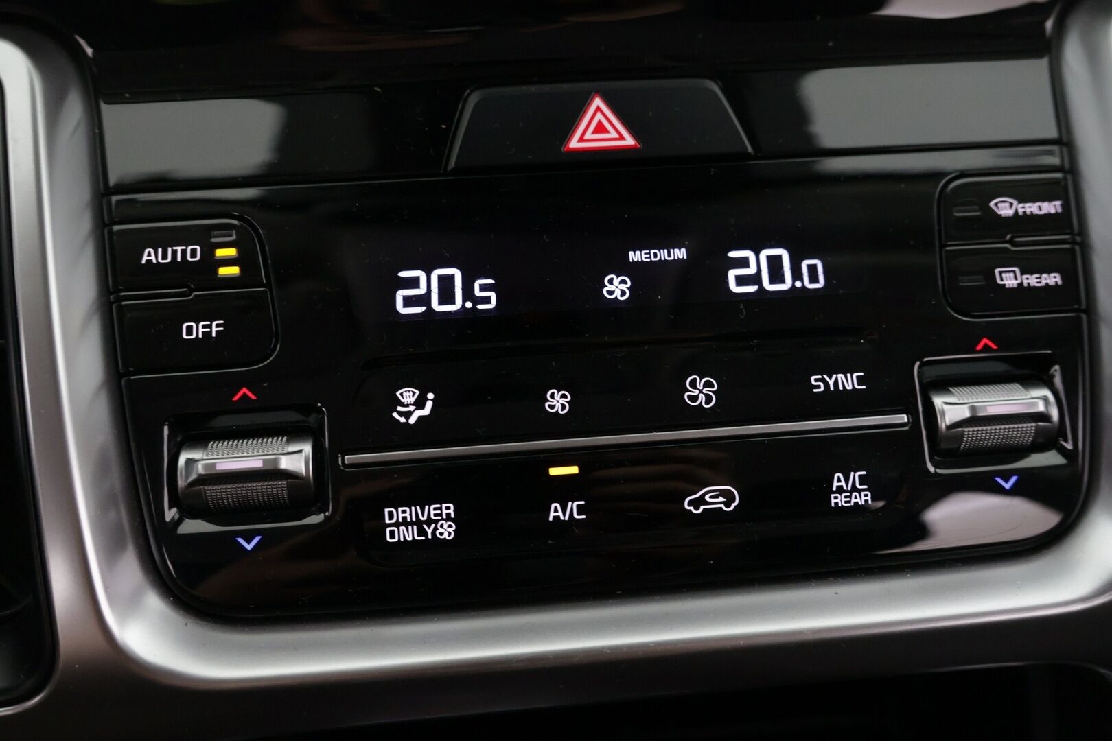 KIA SORENTO 2021 1,6 T-GDI Plug-in AWD Business AT 7P - | Adapt.Vakkari | Lohko+Sisäp. | Koukku | Peruutuskamera | KeylessGo | Navigaattori | SOH 95,7% ! |