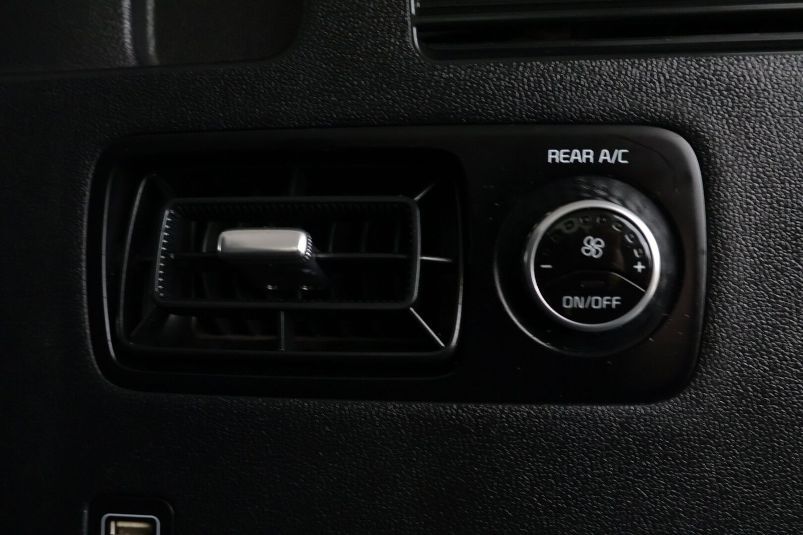 KIA SORENTO 2021 1,6 T-GDI Plug-in AWD Business AT 7P - | Adapt.Vakkari | Lohko+Sisäp. | Koukku | Peruutuskamera | KeylessGo | Navigaattori | SOH 95,7% ! |