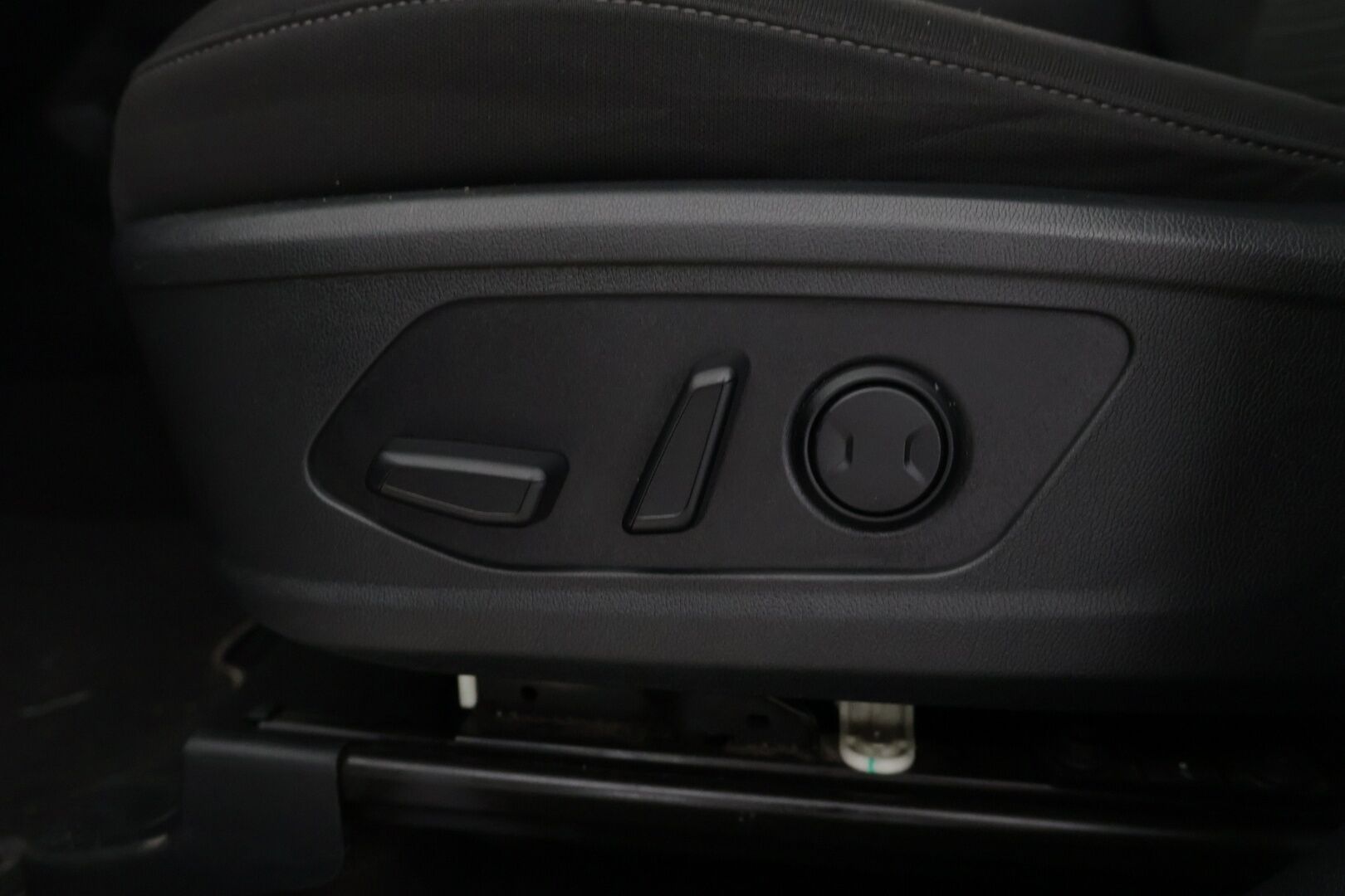 KIA SORENTO 2021 1,6 T-GDI Plug-in AWD Business AT 7P - | Adapt.Vakkari | Lohko+Sisäp. | Koukku | Peruutuskamera | KeylessGo | Navigaattori | SOH 95,7% ! |