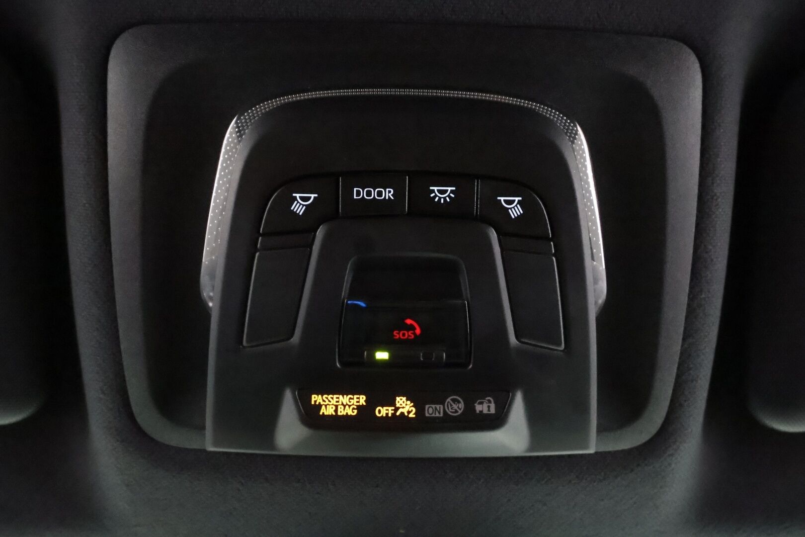 Toyota C-HR 2024 1,8 Hybrid Active * ACC / LED / P.Kamera / Kaistavahti / Katveavustin / Keyless / Digimittaristo * - 1-om Suomi-auto / Kahdet renkaat / Merkkihuollot