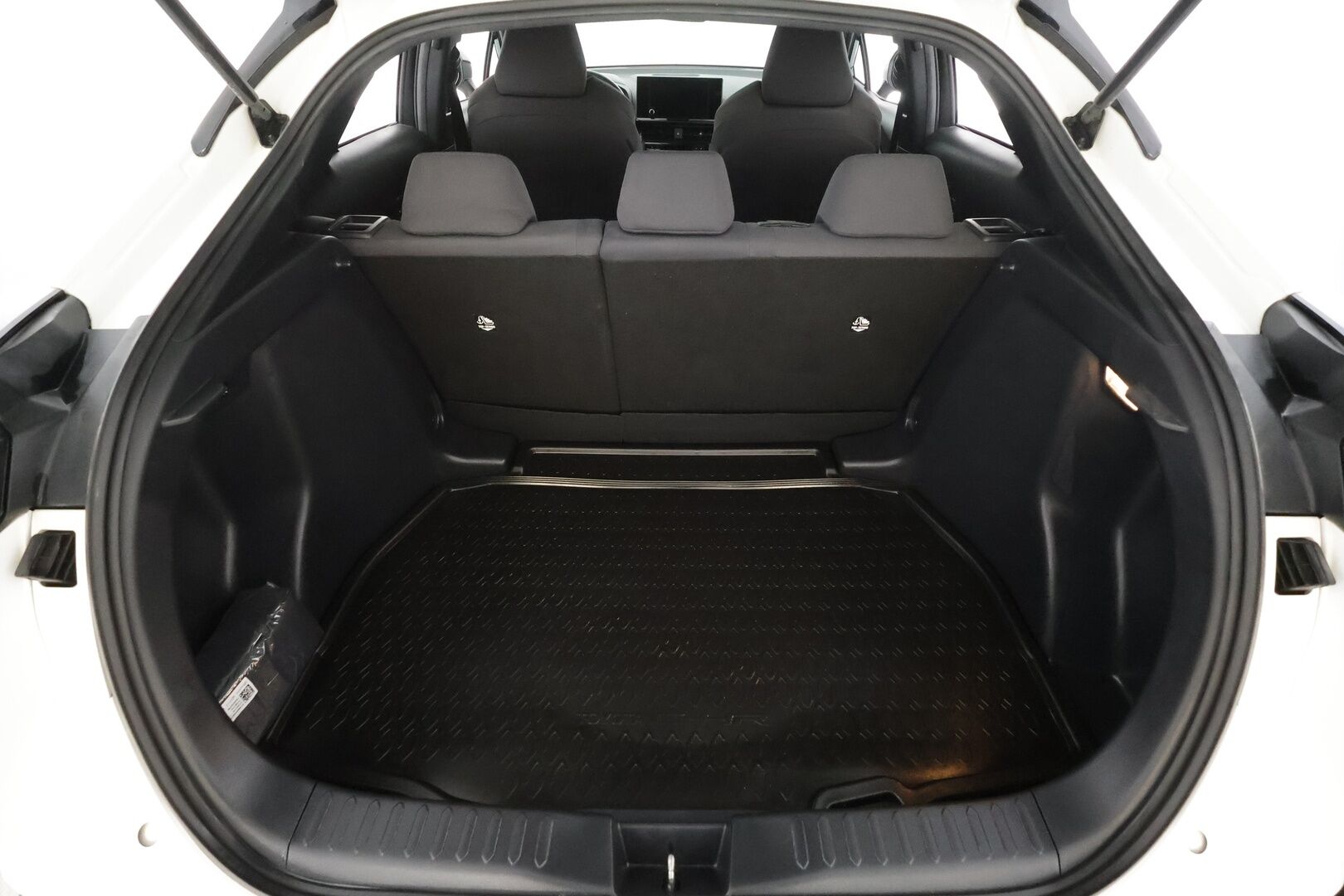 Toyota C-HR 2024 1,8 Hybrid Active * ACC / LED / P.Kamera / Kaistavahti / Katveavustin / Keyless / Digimittaristo * - 1-om Suomi-auto / Kahdet renkaat / Merkkihuollot - HULLUT BLACKWEEK JATKOT - KORKOTARJOUS 2,49%