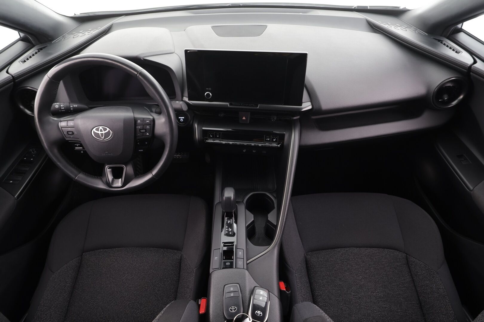 Toyota C-HR 2024 1,8 Hybrid Active * ACC / LED / P.Kamera / Kaistavahti / Katveavustin / Keyless / Digimittaristo * - 1-om Suomi-auto / Kahdet renkaat / Merkkihuollot - HULLUT BLACKWEEK JATKOT - KORKOTARJOUS 2,49%