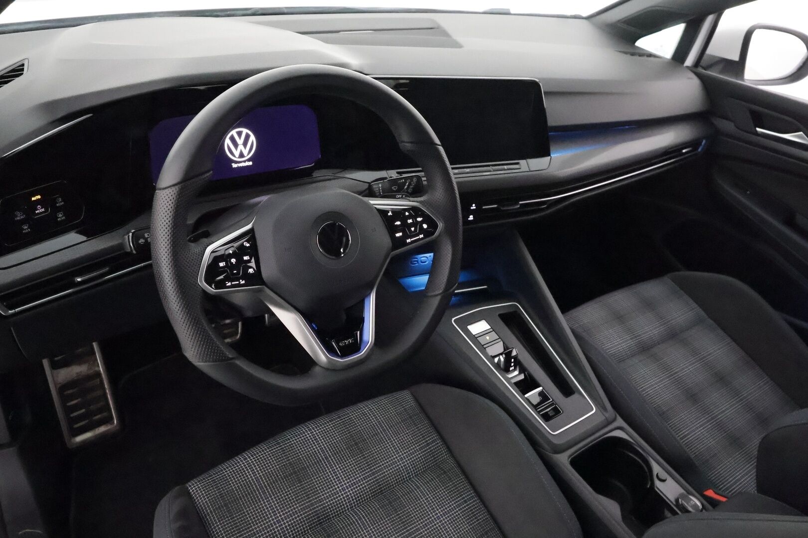 Volkswagen Golf 2021 GTE 180 kW (PHEV) DSG-automaatti **Adapt.Vakkari / Matrix-LED / P.Kamera / Navi / Kaistavahti / Digimittaristo** - Akku kuntotarkastettu / Apple&Android / 3-Alueinen AC / 1x Vanteet / 2x Renkaat