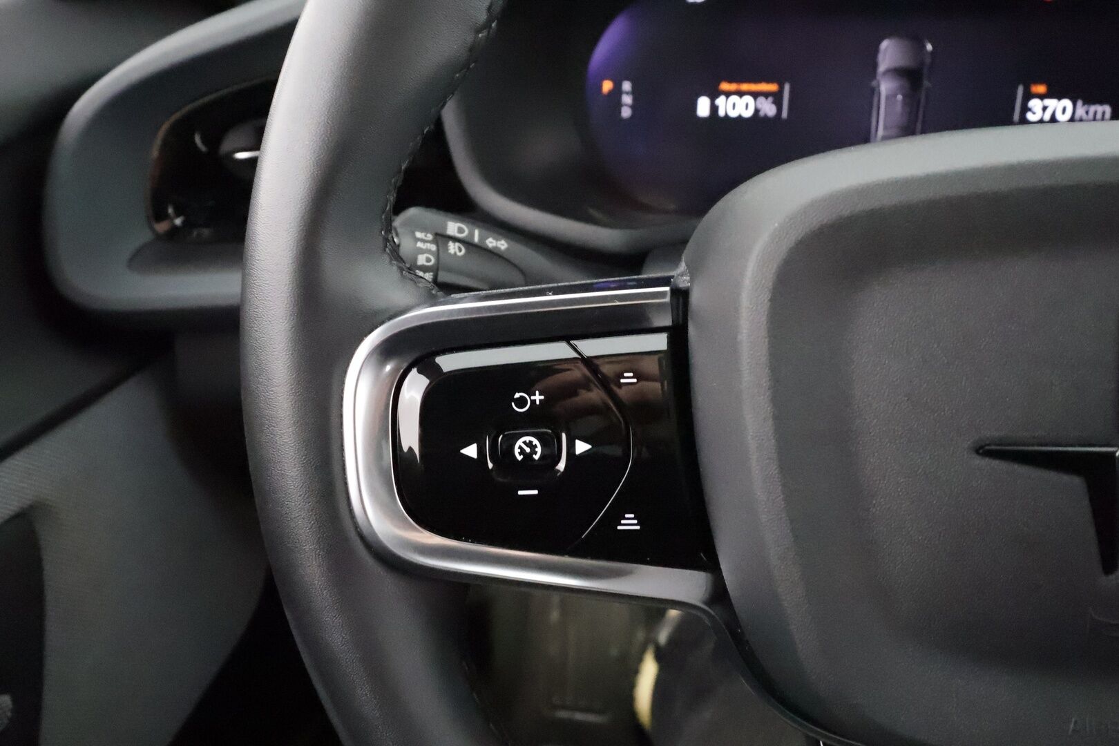 Polestar 2 2023 Long Range Dual Motor 300kW * Pilot&Plus / H&K / ILP / ACC / LED / Lasikatto / 360° / Sportpenkki Muistilla / Navi * - Akku kuntotarkastettu 95,3% / 2x Latauskaapelit - HULLU BLACKWEEK KORKOTARJOUS 2,49%