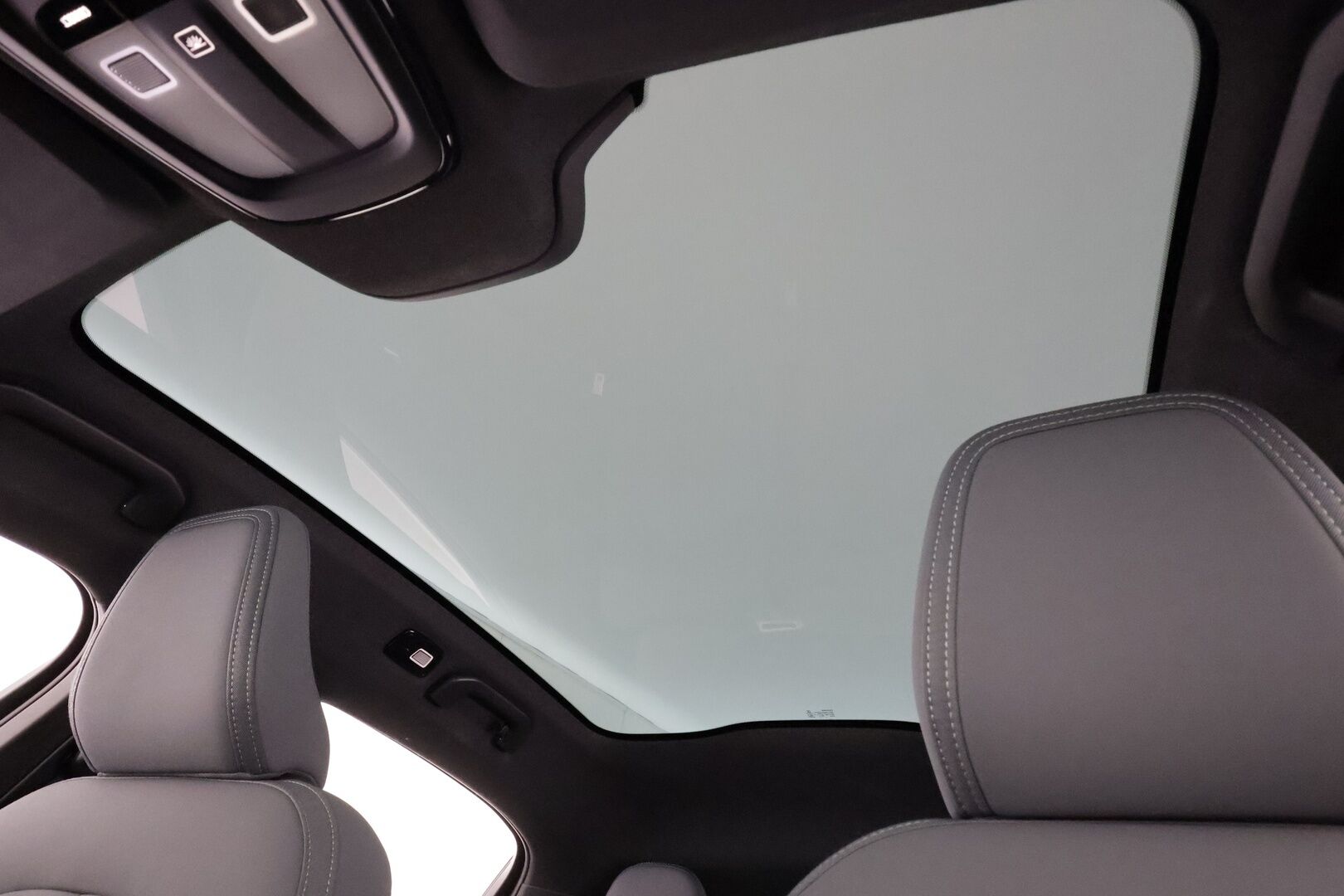 Polestar 2 2023 Long Range Dual Motor 300kW * Pilot&Plus / H&K / ILP / ACC / LED / Lasikatto / 360° / Sportpenkki Muistilla / Navi * - Akku kuntotarkastettu 95,3% / 2x Latauskaapelit - HULLU BLACKWEEK KORKOTARJOUS 2,49%