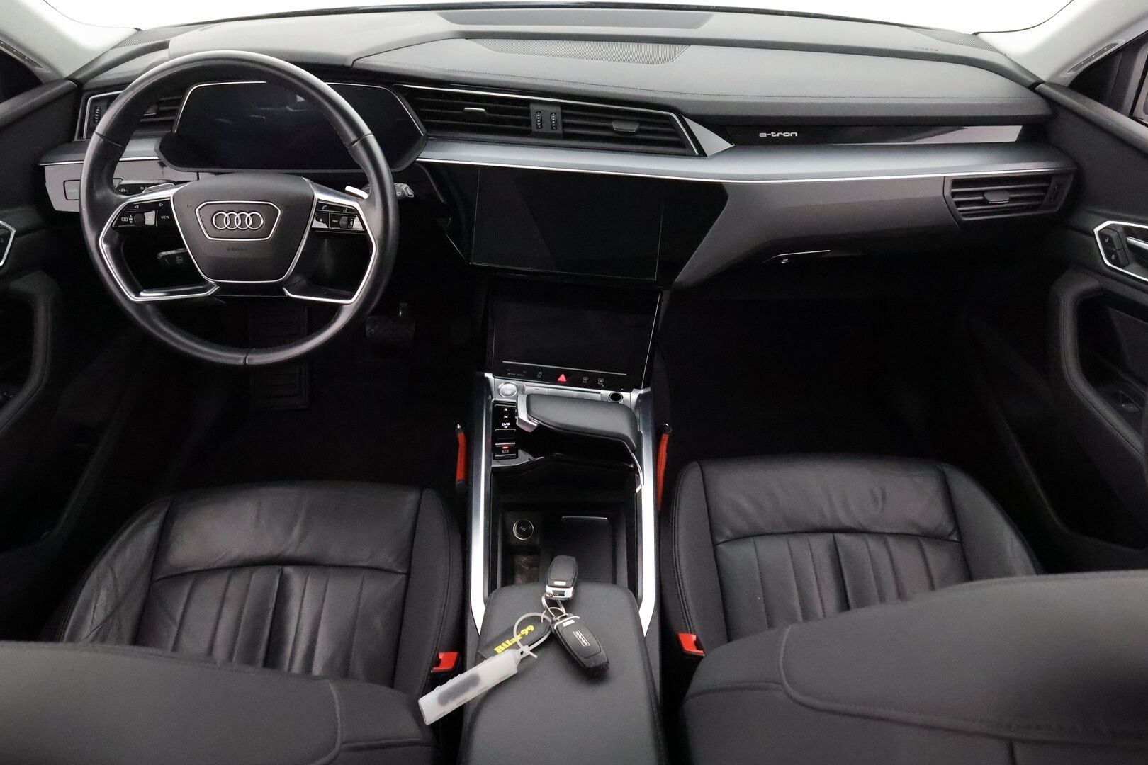 AUDI E-TRON 2020 50 Launch Edition plus 71 kWh - Adapt.vakkari / Koukku / P.tutkat / Navi / Nahkapelnkit / Tulossa toimipisteeseen!