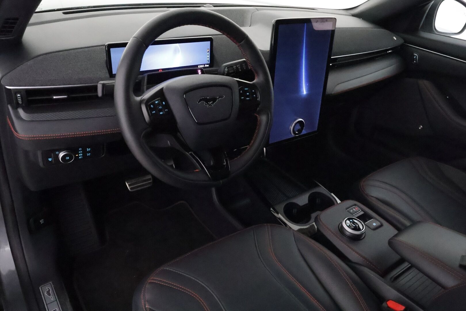 FORD MUSTANG MACH-E 2021 351hv AWD **Lasikatto / 360° Kamera / Adapt.Vakkari / Muistipenkki / Bang&Olufsen /  LED-valot / Apple&Android** - 3,99 % KORKOTARJOUS TÄHÄN AUTOON - Koukkuvalmius /  Kaistavahti /Navi / KeylessGo / 2x Renkaat / Akku kuntotarkistettu