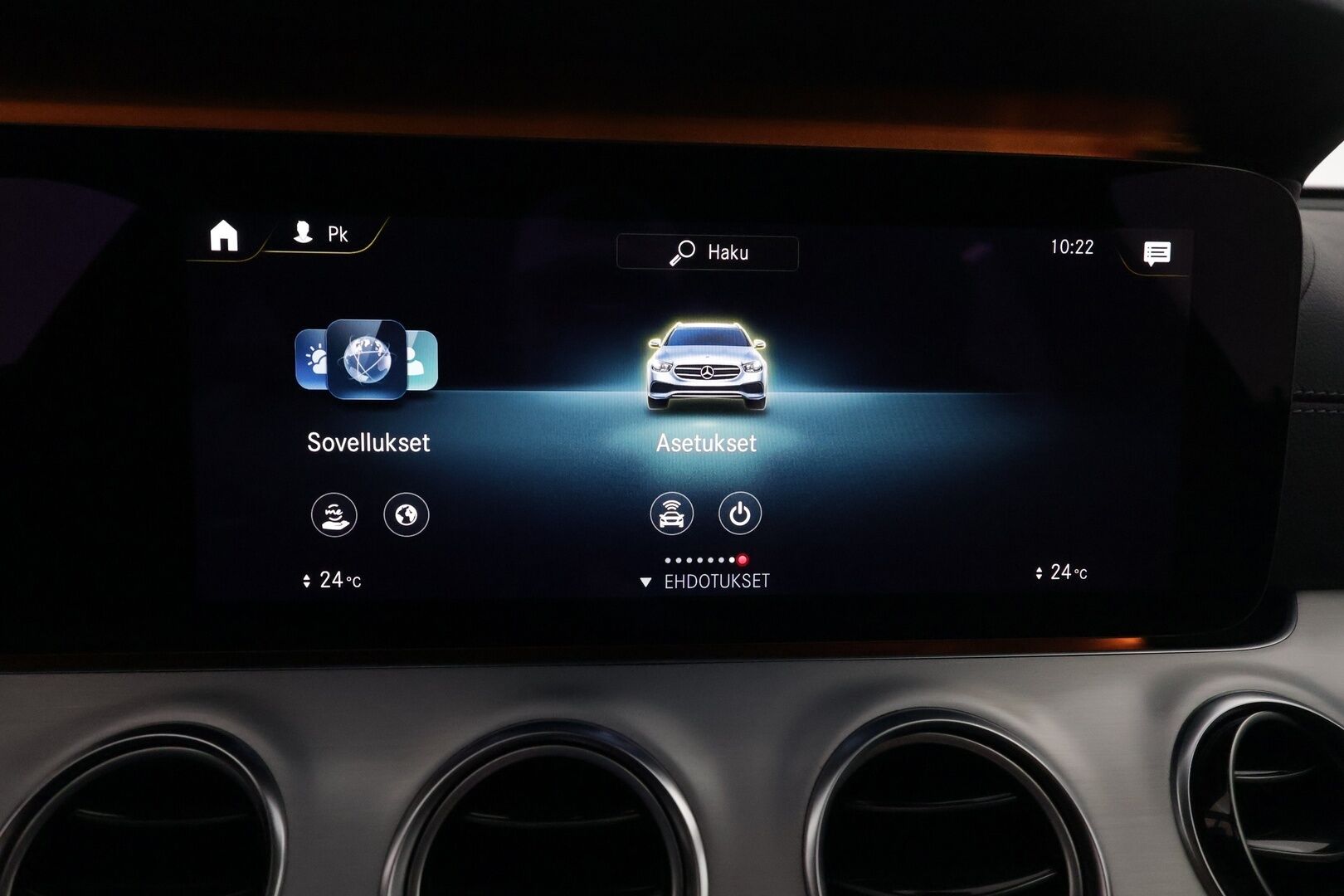 MERCEDES-BENZ E 2021 220 T d 4MATIC AMG - 3,99 % KORKOTARJOUS TÄHÄN AUTOON - * Widescreen / Webasto / Koukku / Adapt.Vakkari / P. Kamera / Sporttipenkit / LED-valot / Navi / Kaistavahti / 2x Renkaat*
