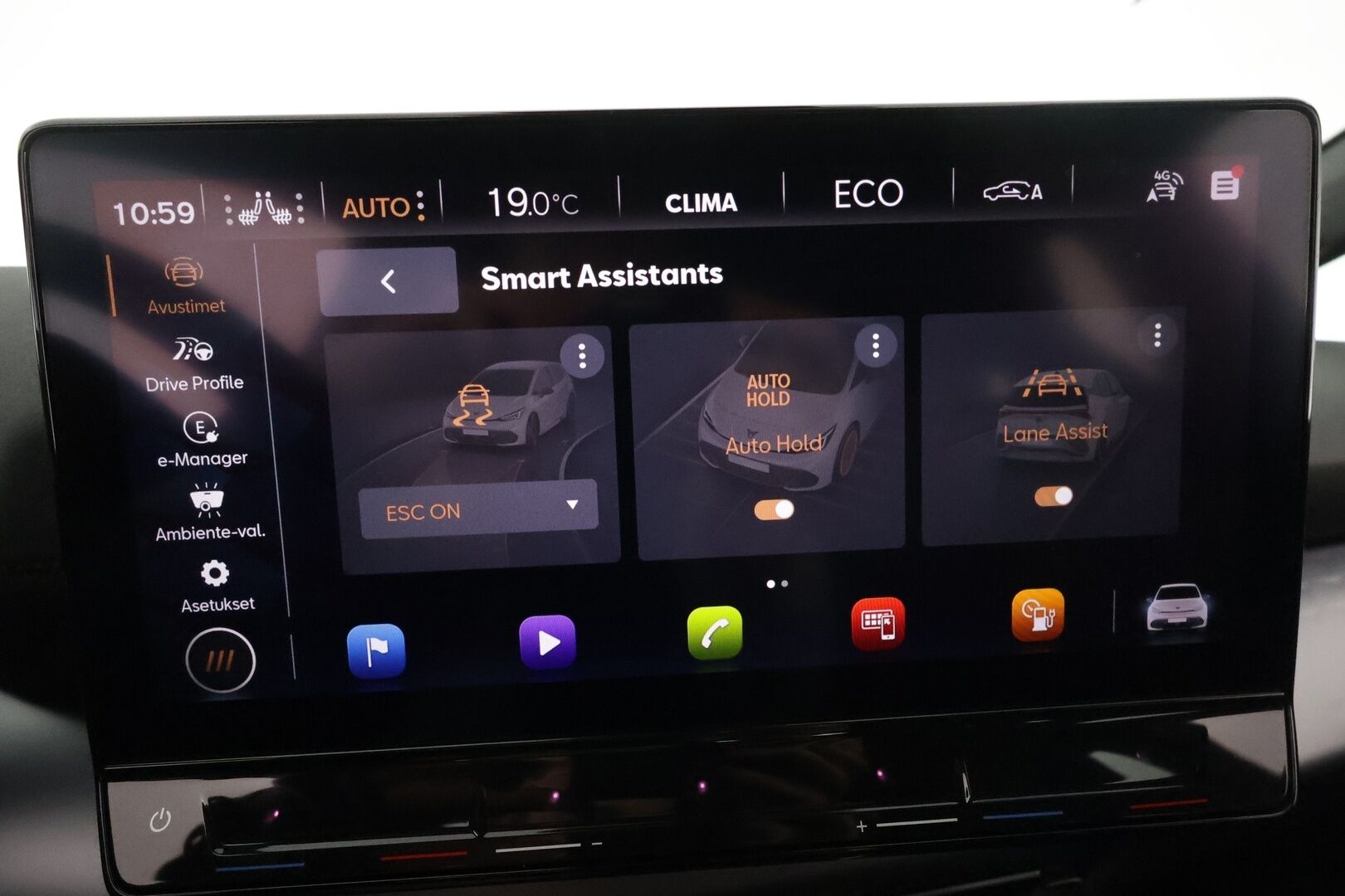 CUPRA BORN 2022 150 kW 58kWh ** Lämpöpumppu / Adapt.vakkari / 2x vanteet / P-Kamera / Apple&Android / Sporttipenkit / Navi / Digimittari