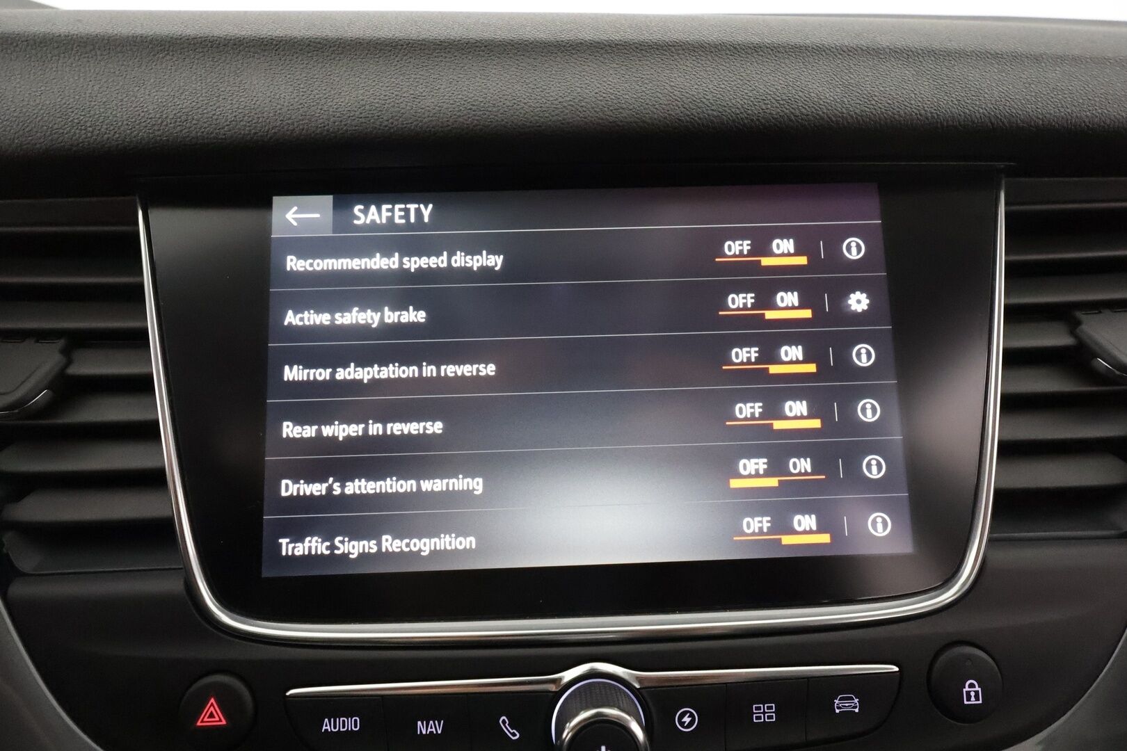OPEL GRANDLAND X 2021 Innovation 300 PHEV AWD **Adapt. vakkari / Kaistavahti / P.kamera / Navi / Keyless / Apple&Android**