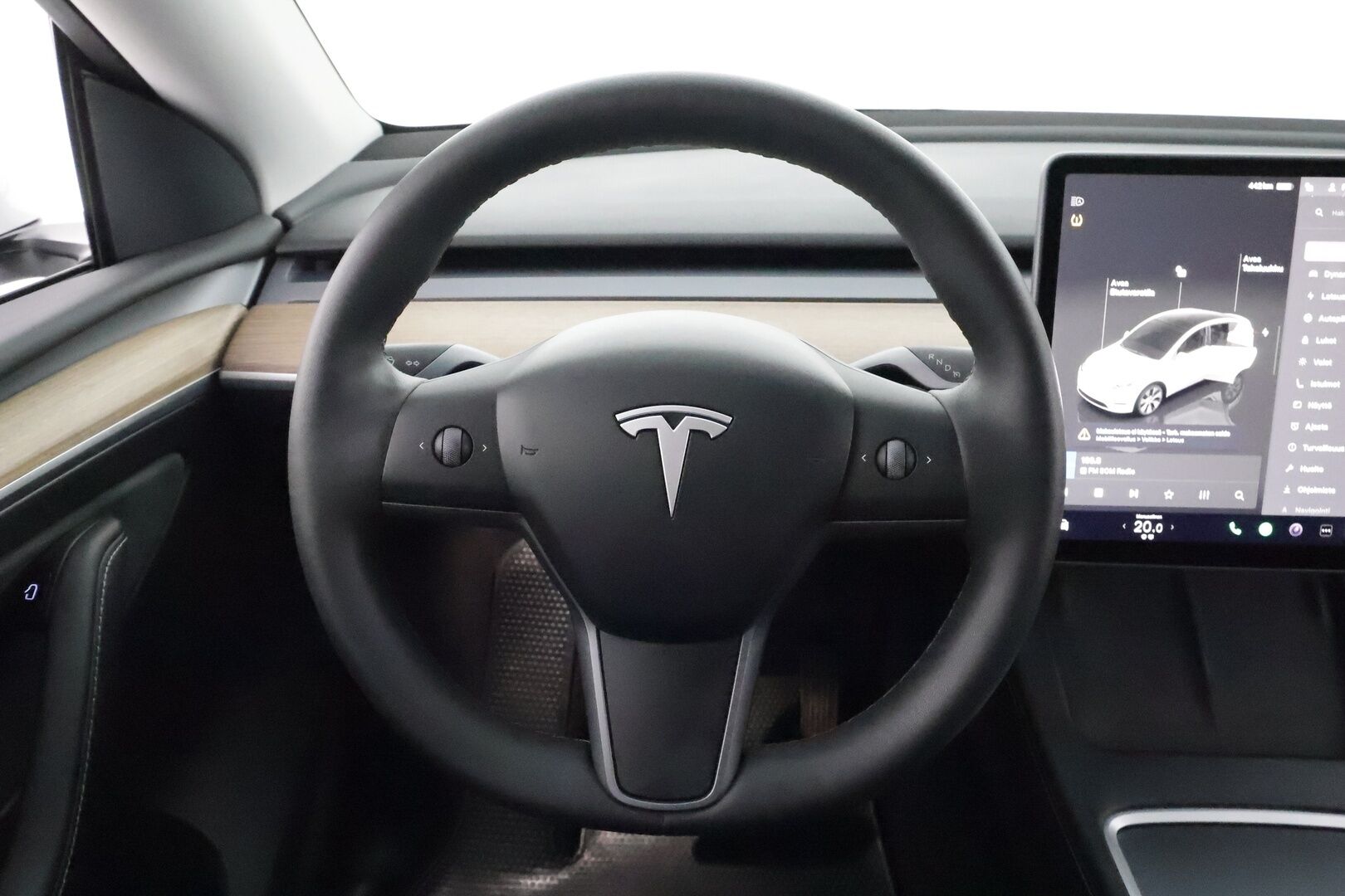 TESLA MODEL Y 2022 Long Range Dual Motor AWD *Vetokoukku / RYZEN / Lämpöpumppu / ACC / Matrix-LED / Kamera* - 3,99 % KORKOTARJOUS TÄHÄN AUTOON - Vetokoukullinen! / 1-Omisteinen Ruotsista / RYZEN
