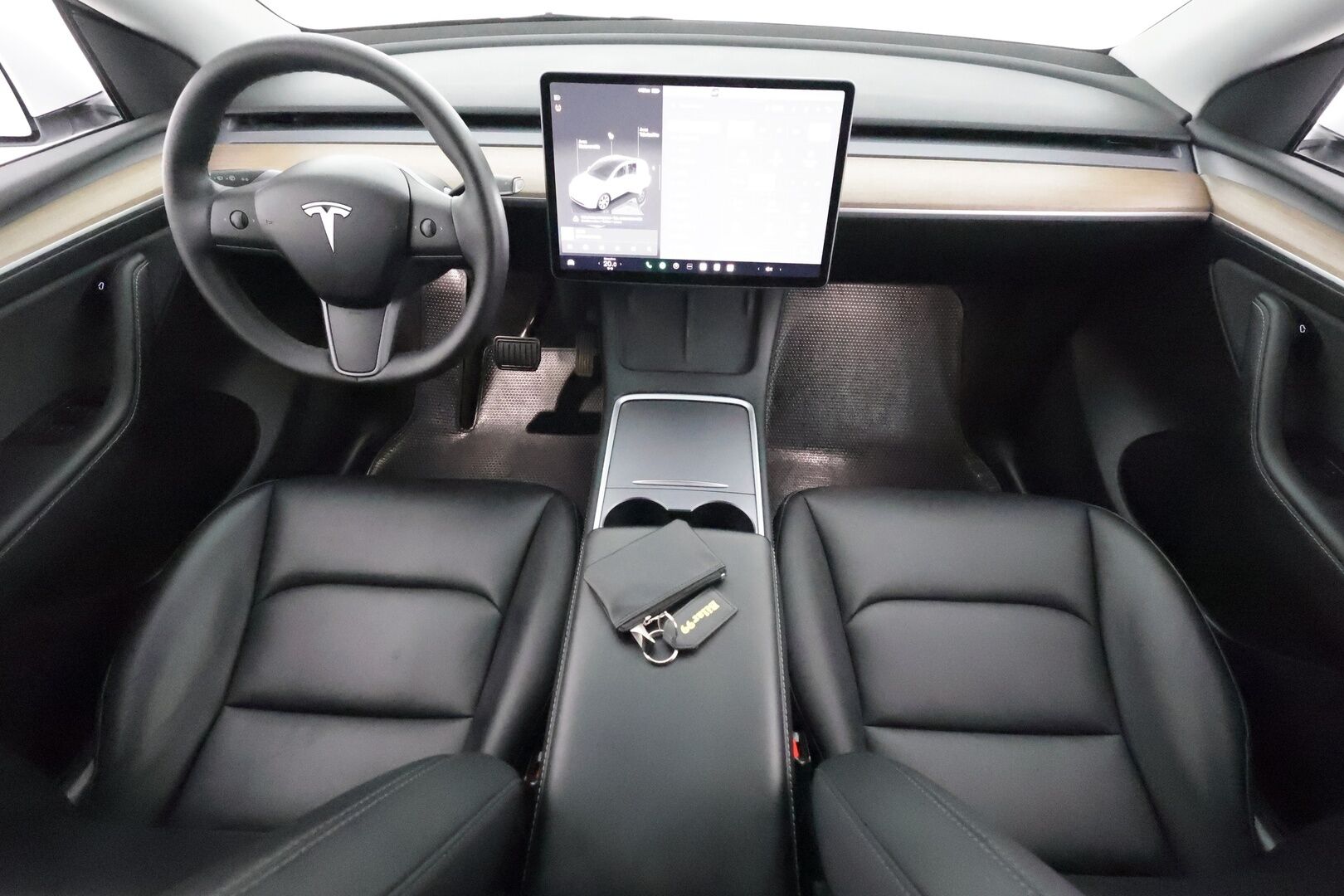 TESLA MODEL Y 2022 Long Range Dual Motor AWD *Vetokoukku / RYZEN / Lämpöpumppu / ACC / Matrix-LED / Kamera* - 3,99 % KORKOTARJOUS TÄHÄN AUTOON - Vetokoukullinen! / 1-Omisteinen Ruotsista / RYZEN