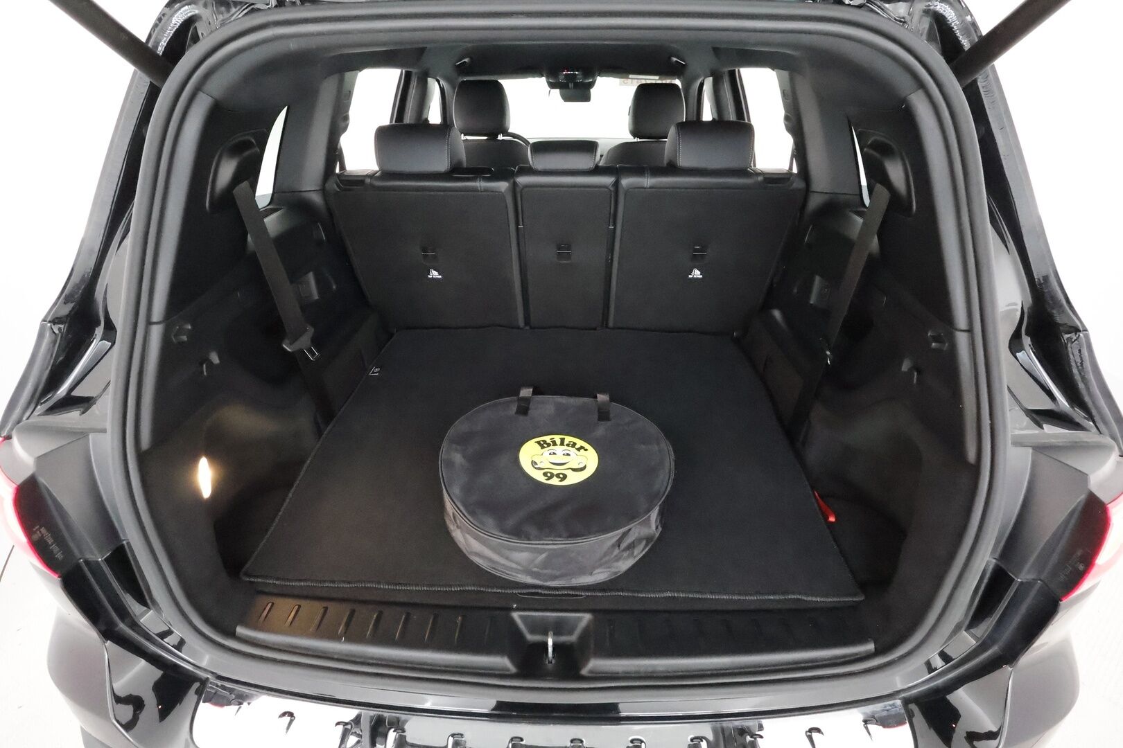 MERCEDES-BENZ EQB 2023 350 4Matic ** 7-P / Adapt.Vakkari / P.kamera / Puolinahat / LED High Performance / MB me / Keyless / Navi / 2x renkaat - 3,99 % KORKOTARJOUS TÄHÄN AUTOON - ** Alv. vähennyskelpoinen / Kahdet vanteet **