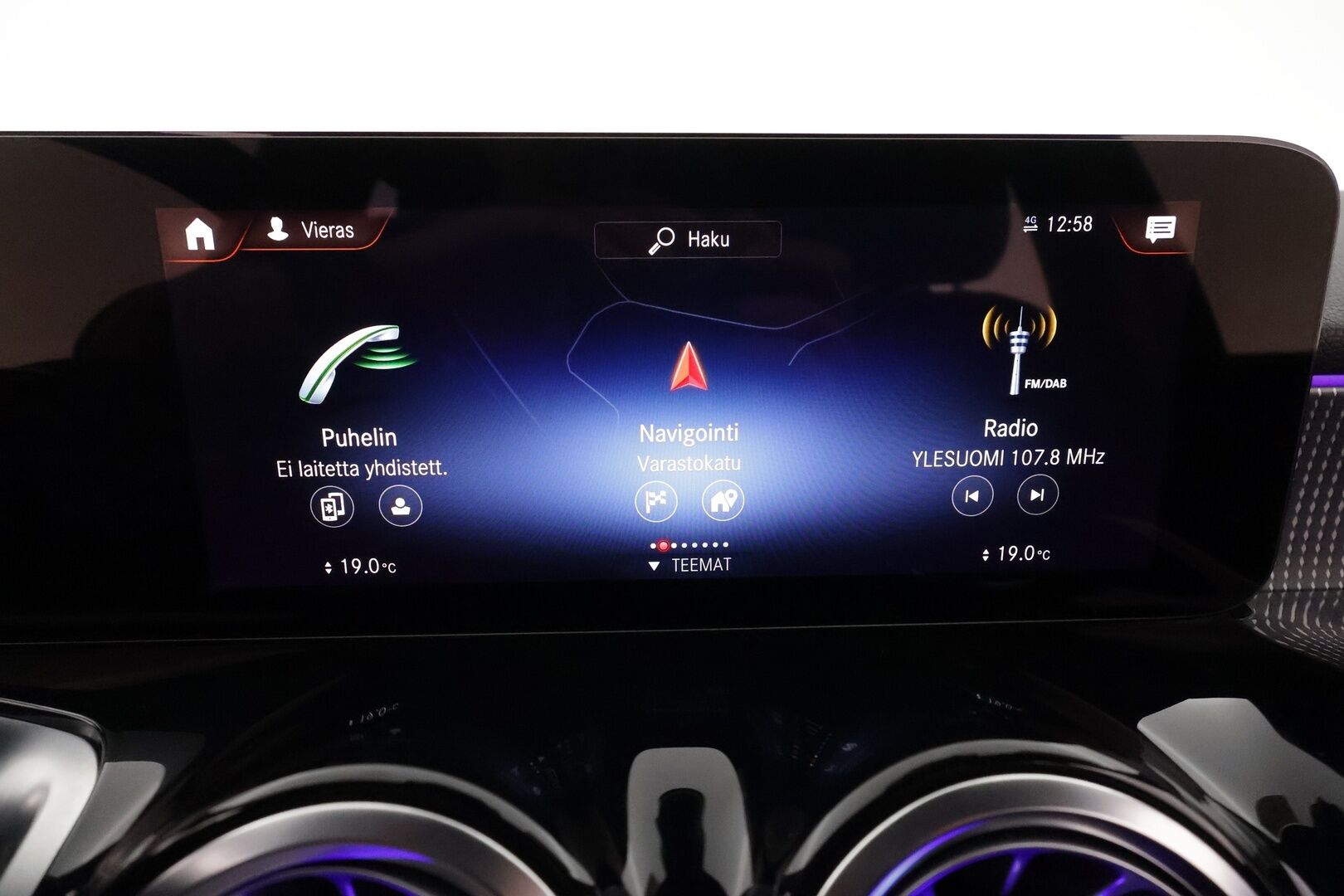 MERCEDES-BENZ EQB 2023 350 4Matic ** 7-P / Adapt.Vakkari / P.kamera / Puolinahat / LED High Performance / MB me / Keyless / Navi / 2x renkaat - 3,99 % KORKOTARJOUS TÄHÄN AUTOON - ** Alv. vähennyskelpoinen / Kahdet vanteet **