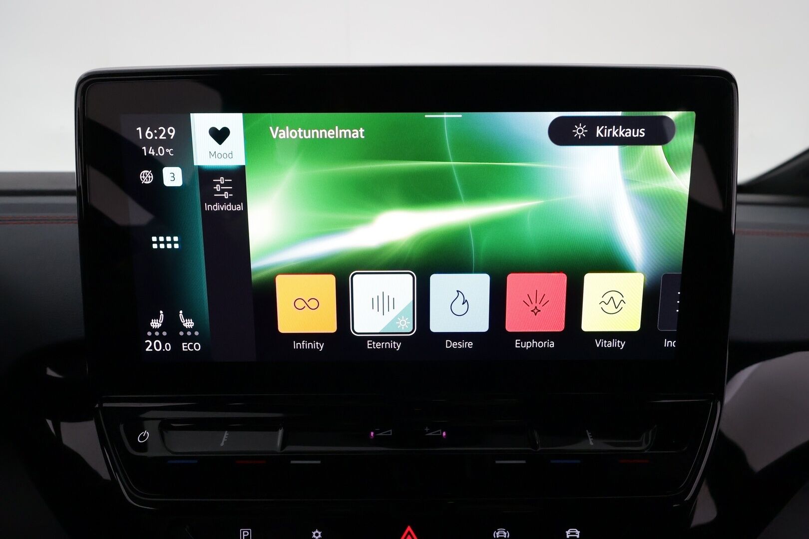 VOLKSWAGEN ID.4 2022 GTX 82kWh ** Adapt.vakkari / Lämpöpumppu / Matrix LED / P.tutkat / Sporttiset Puolinahat / Navi / Apple&Android - 3,99 % KORKOTARJOUS TÄHÄN AUTOON - Digimittari / 2x renkaat / Rattilämmitin