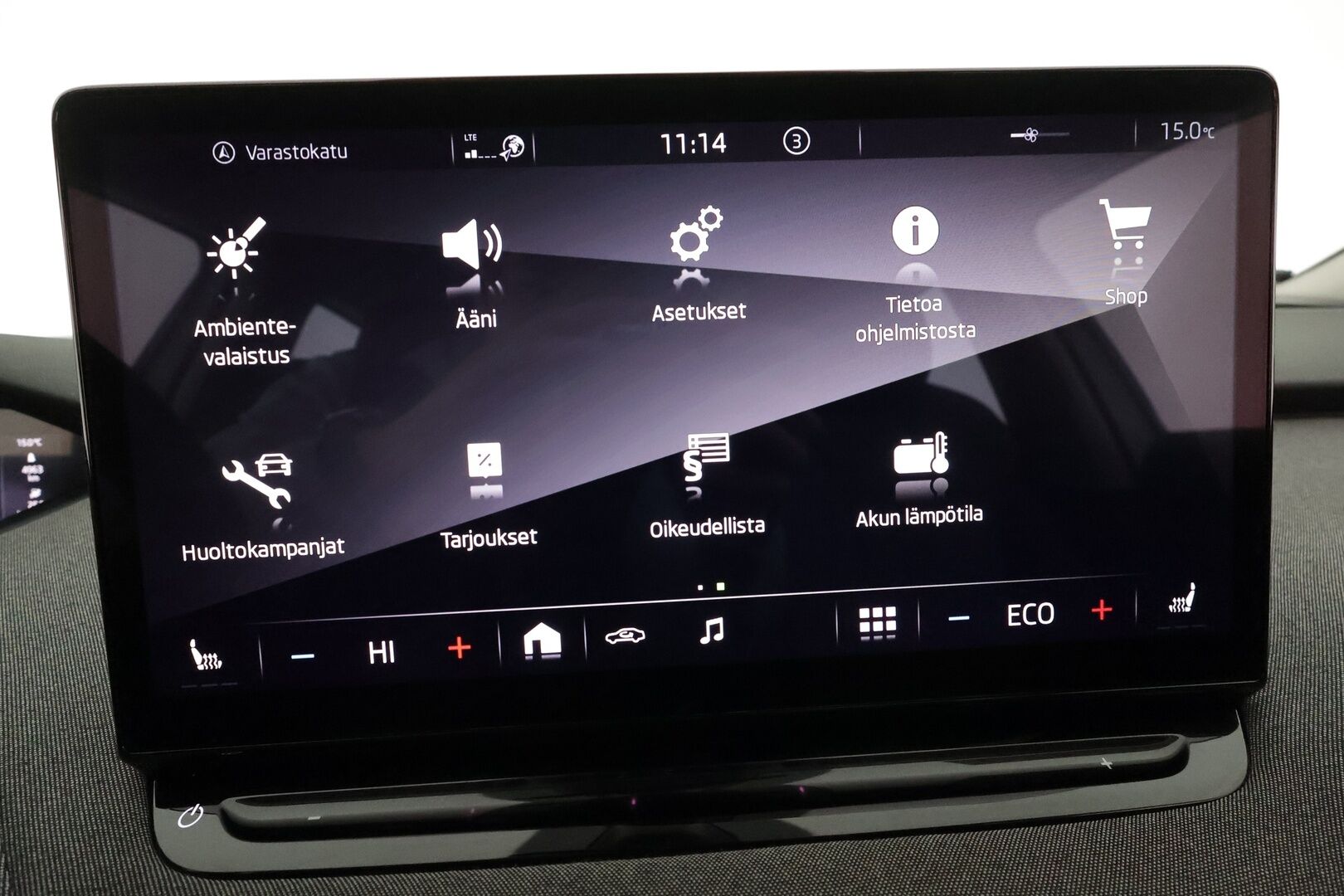SKODA ENYAQ 2022 80x 4x4 iV **Lämpöpumppu / Koukku / Adapt.Vakkari / Matrix-LED / P. Kamera / Muistipenkki / Navi / Kaistavahti** - 3,99 % KORKOTARJOUS TÄHÄN AUTOON - Digimittaristo / 3-Alueinen AC / KeylessGO / 2x Renkaat