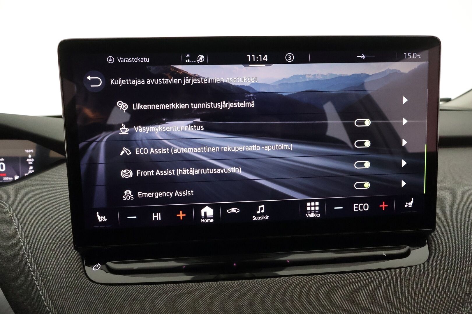SKODA ENYAQ 2022 80x 4x4 iV **Lämpöpumppu / Koukku / Adapt.Vakkari / Matrix-LED / P. Kamera / Muistipenkki / Navi / Kaistavahti** - 3,99 % KORKOTARJOUS TÄHÄN AUTOON - Digimittaristo / 3-Alueinen AC / KeylessGO / 2x Renkaat