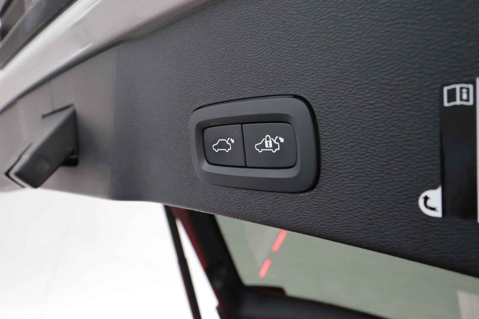 Volvo C40 2022 Recharge Twin Motor Intro Edition **360° Kamera / Adapt.Vakkari / Koukku / Lasikatto / Lämpöpumppu / Harman/Kardon** - 3,99 % KORKOTARJOUS TÄHÄN AUTOON - Sporttipenkki Muistilla / LED-valot / Google Maps / Kaistavahti / Digimittaristo / KeylessGO