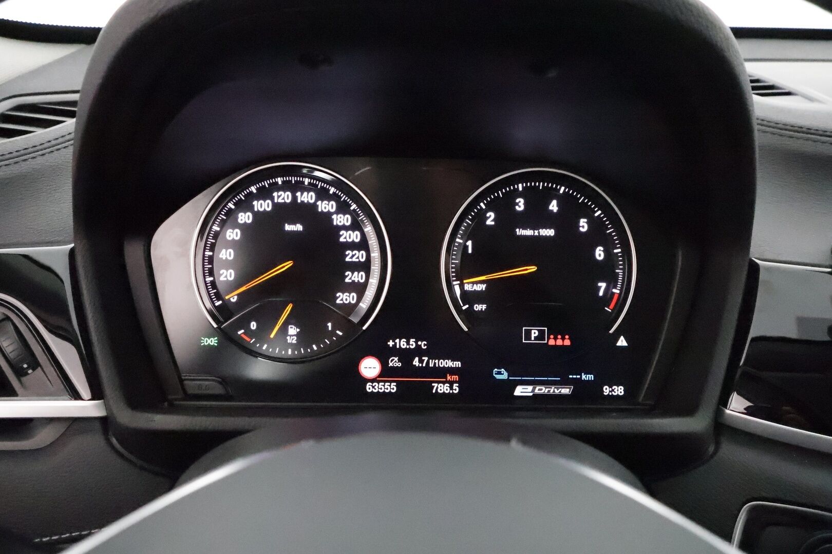 BMW X1 2022 F48 xDrive25e A Business xLine - HUD / Vetokoukku / Navigointi / LED / Puolinahkasisusta / Lisälämmitin / Merkkihuollot!