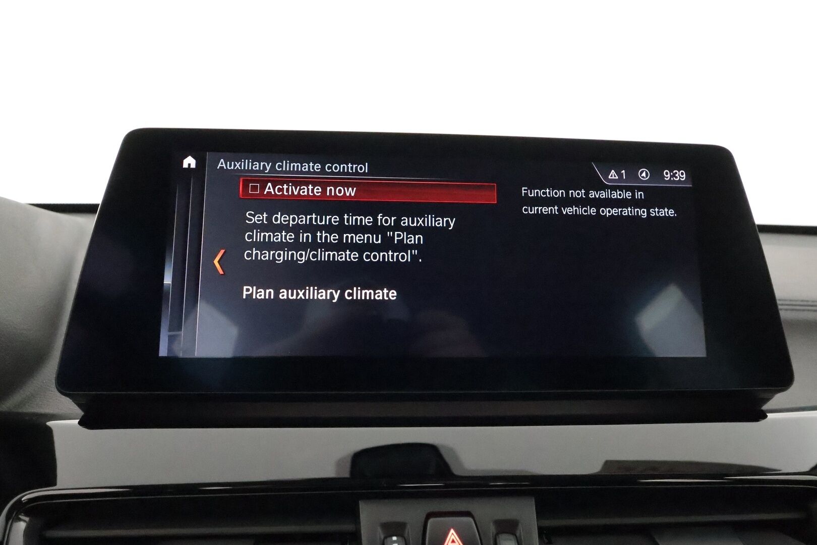 BMW X1 2022 F48 xDrive25e A Business xLine - HUD / Vetokoukku / Navigointi / LED / Puolinahkasisusta / Lisälämmitin / Merkkihuollot!