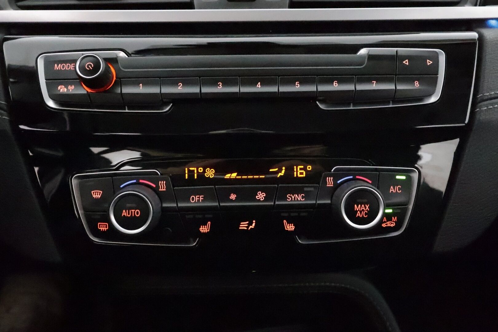 BMW X1 2022 F48 xDrive25e A Business xLine - HUD / Vetokoukku / Navigointi / LED / Puolinahkasisusta / Lisälämmitin / Merkkihuollot!