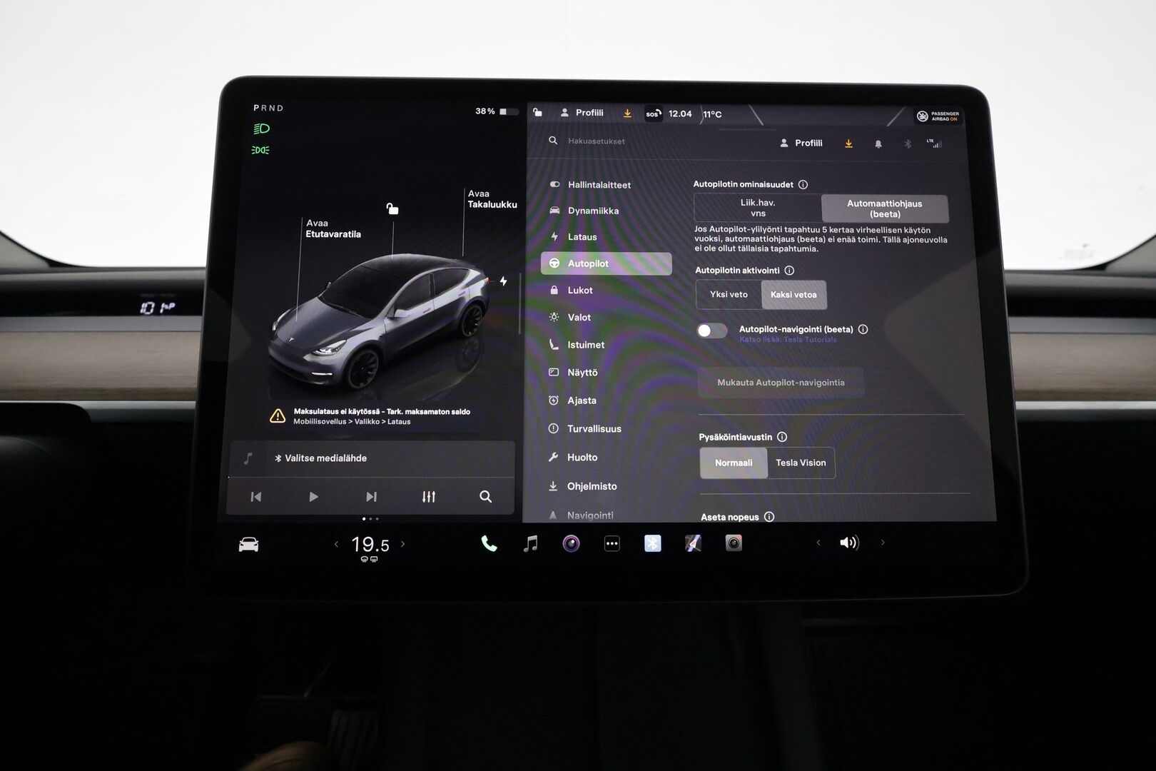 TESLA MODEL Y 2022 Long Range AWD Ryzen AMD **Lasikatto / Lämpöpumppu / Koukku / Adapt.Vakkari / Matrix-LED / P.Kamera / Navi** - 3,99 % KORKOTARJOUS TÄHÄN AUTOON - Nahkaverhoilu / Kaistavahti / Premium Audio / KeylessGO / 2x Renkaat