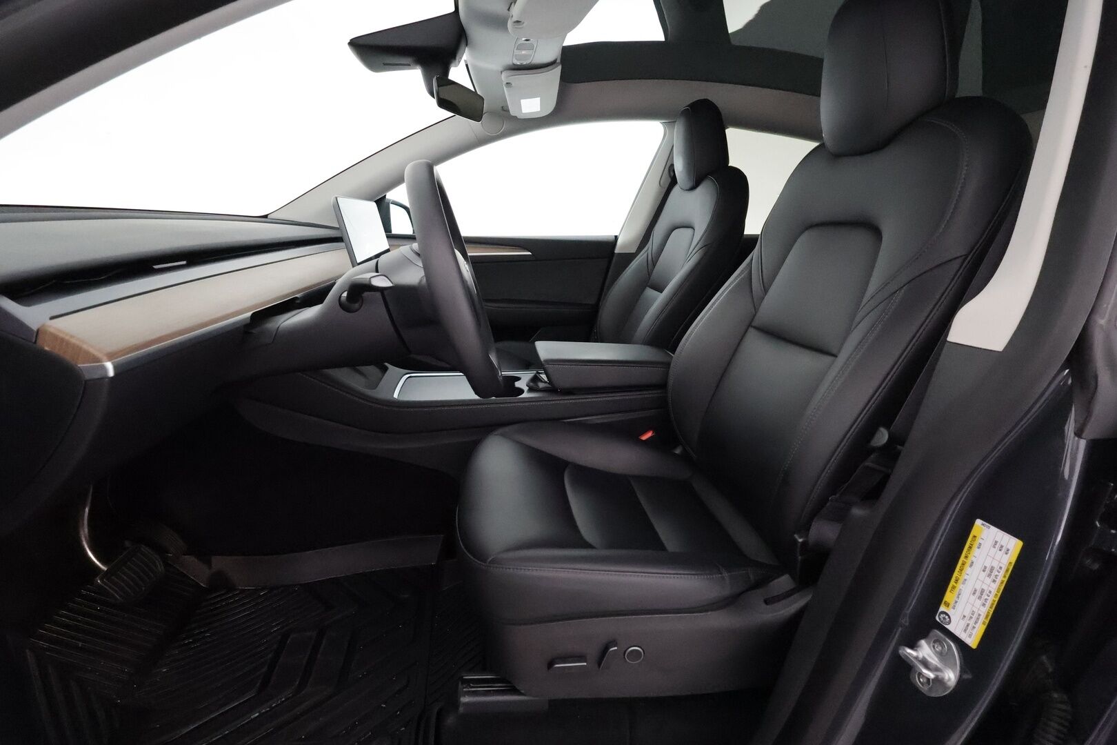 TESLA MODEL Y 2022 Long Range AWD Ryzen AMD **Lasikatto / Lämpöpumppu / Koukku / Adapt.Vakkari / Matrix-LED / P.Kamera / Navi** - 3,99 % KORKOTARJOUS TÄHÄN AUTOON - Nahkaverhoilu / Kaistavahti / Premium Audio / KeylessGO / 2x Renkaat