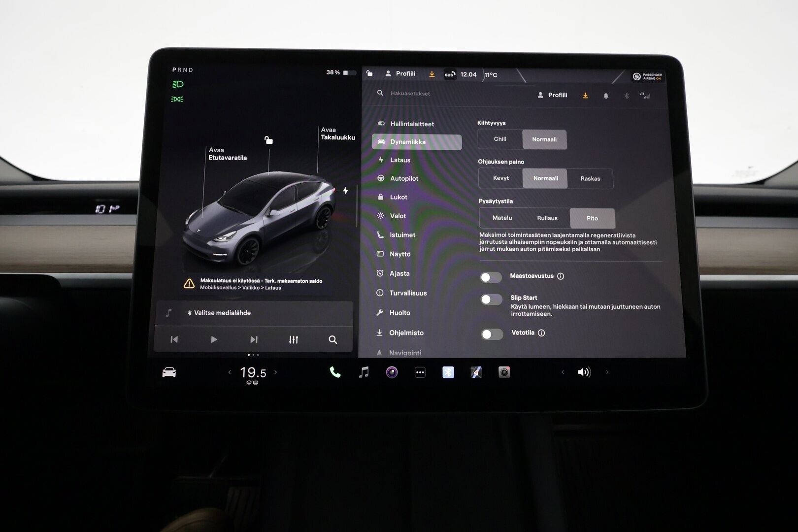 TESLA MODEL Y 2022 Long Range AWD Ryzen AMD **Lasikatto / Lämpöpumppu / Koukku / Adapt.Vakkari / Matrix-LED / P.Kamera / Navi** - 3,99 % KORKOTARJOUS TÄHÄN AUTOON - Nahkaverhoilu / Kaistavahti / Premium Audio / KeylessGO / 2x Renkaat