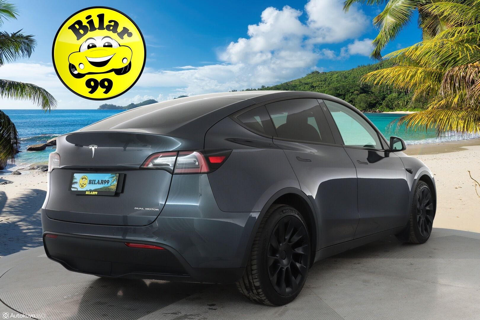 TESLA MODEL Y 2022 Long Range AWD Ryzen AMD **Lasikatto / Lämpöpumppu / Koukku / Adapt.Vakkari / Matrix-LED / P.Kamera / Navi** - 3,99 % KORKOTARJOUS TÄHÄN AUTOON - Nahkaverhoilu / Kaistavahti / Premium Audio / KeylessGO / 2x Renkaat