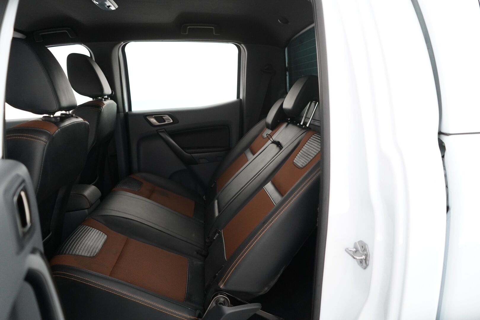 FORD RANGER 2018 3.2tdci 4X4 Wildtrak *Webasto / Koukku / ACC / P.Kamera / Kaistavahti / Navi / LED-lisävalo / 2x Renkaat* - 3,99 % KORKOTARJOUS TÄHÄN AUTOON - Merkkihuollot / Kahdet Fordin Alumiinivanteet / Alpha Lavaste