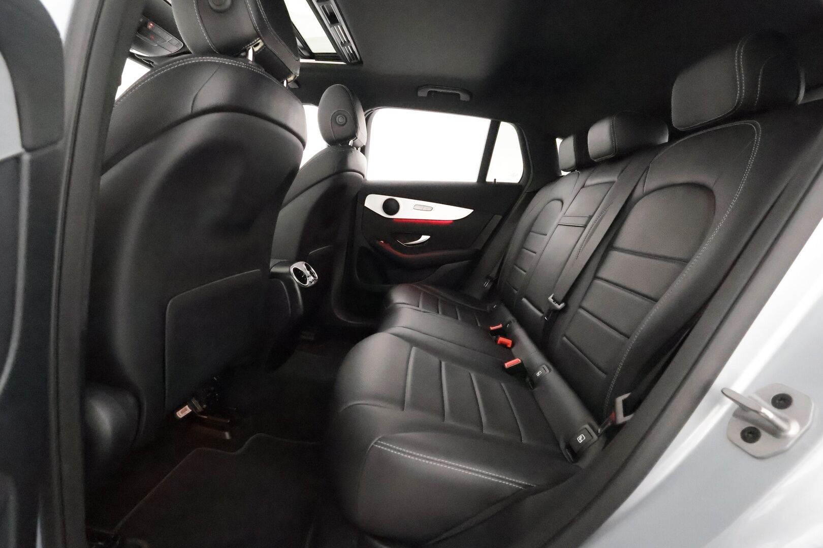 MERCEDES-BENZ EQC 2021 400 4Matic Business **Widescreen / Kattoluukku / Adapt.Vakkari / P.Kamera / LED-valot / Navi / Kaistavahti / KeylessGO** - 3,99 % KORKOTARJOUS TÄHÄN AUTOON - 