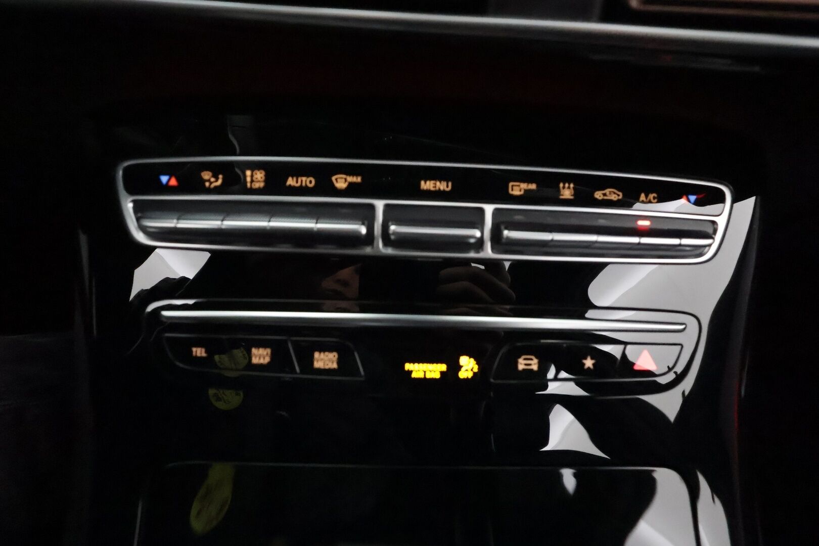 MERCEDES-BENZ EQC 2021 400 4Matic Business **Widescreen / Kattoluukku / Adapt.Vakkari / P.Kamera / LED-valot / Navi / Kaistavahti / KeylessGO** - 3,99 % KORKOTARJOUS TÄHÄN AUTOON - 