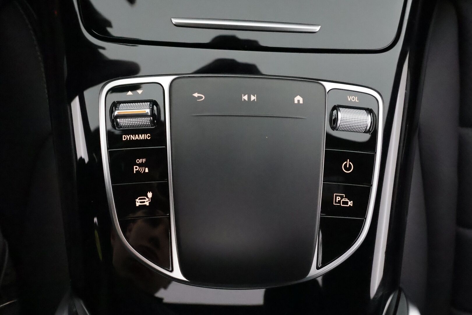 MERCEDES-BENZ EQC 2021 400 4Matic Business **Widescreen / Kattoluukku / Adapt.Vakkari / P.Kamera / LED-valot / Navi / Kaistavahti / KeylessGO** - 3,99 % KORKOTARJOUS TÄHÄN AUTOON - 