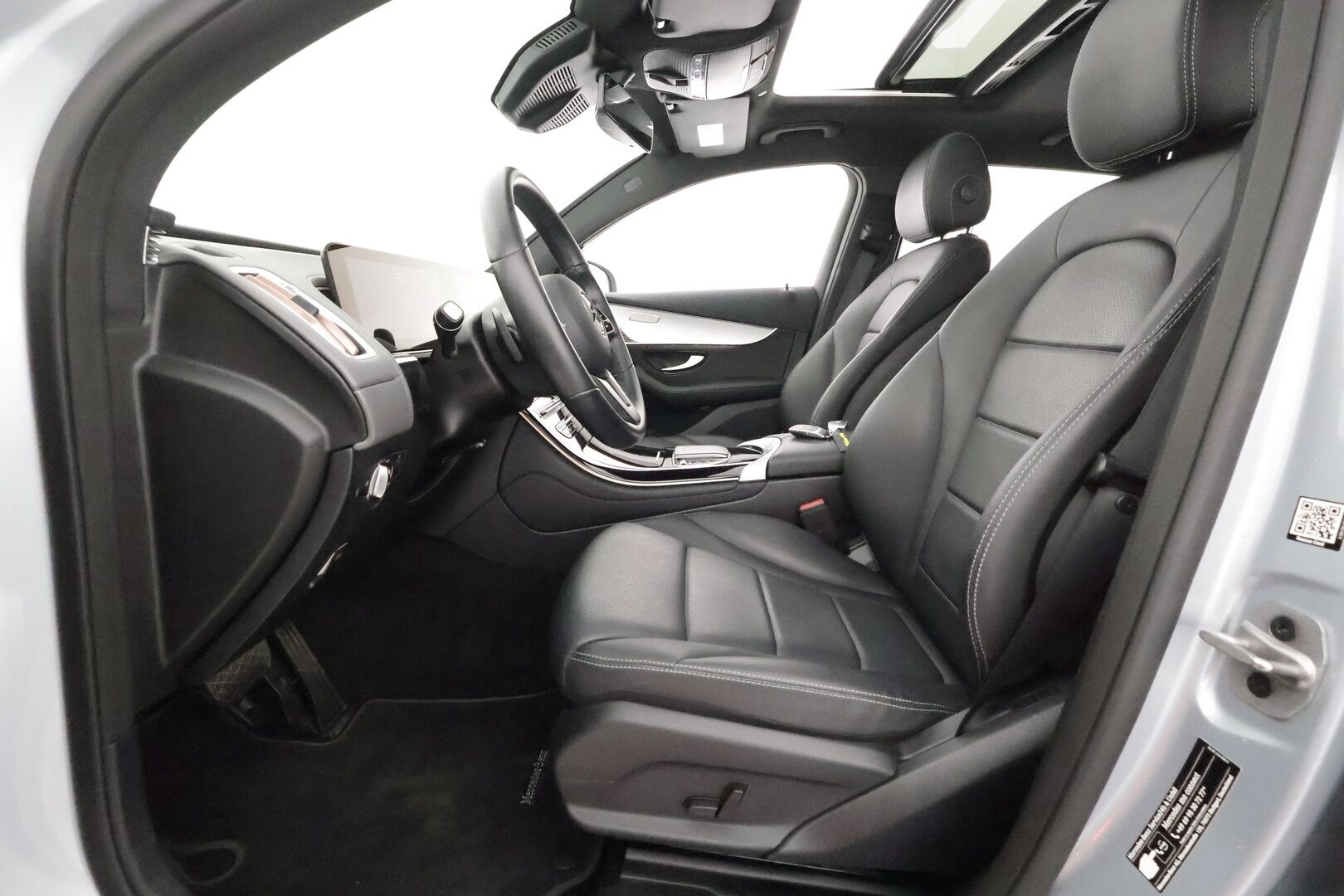 MERCEDES-BENZ EQC 2021 400 4Matic Business **Widescreen / Kattoluukku / Adapt.Vakkari / P.Kamera / LED-valot / Navi / Kaistavahti / KeylessGO** - 3,99 % KORKOTARJOUS TÄHÄN AUTOON - 
