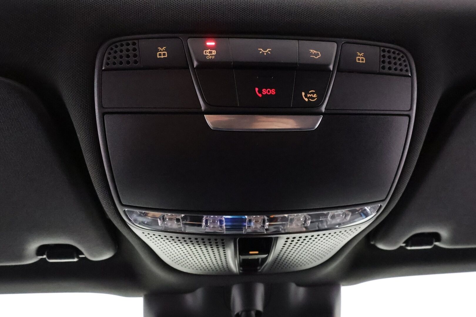 MERCEDES-BENZ EQC 2021 400 4Matic Business **Widescreen / Kattoluukku / Adapt.Vakkari / P.Kamera / LED-valot / Navi / Kaistavahti / KeylessGO** - 3,99 % KORKOTARJOUS TÄHÄN AUTOON - 