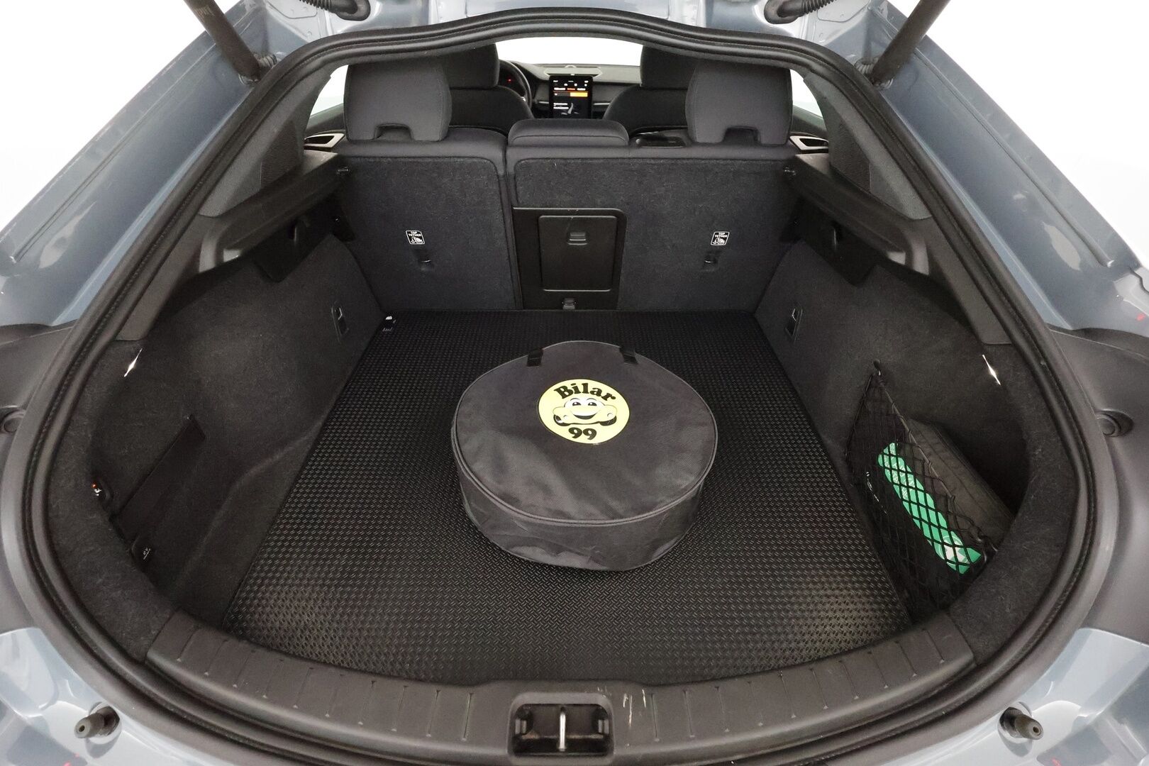 POLESTAR 2 2022 Standard Range Single Motor, 170kW ** Pilot&Plus / Lasikatto / 360° / Lämpöpumppu ** - Pixel-LED / Harman/Kardon / Google Maps / Kaistavahti / KeylessGO / 2x Renkaat / Akku kuntotarkastettu