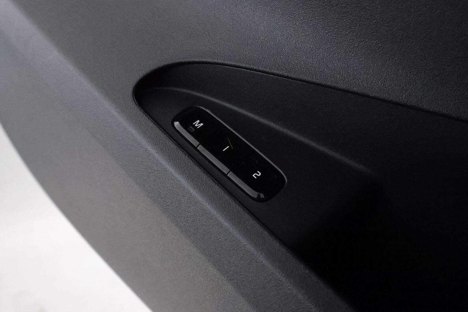 POLESTAR 2 2022 Standard Range Single Motor, 170kW ** Pilot&Plus / Lasikatto / 360° / Lämpöpumppu ** - Pixel-LED / Harman/Kardon / Google Maps / Kaistavahti / KeylessGO / 2x Renkaat / Akku kuntotarkastettu