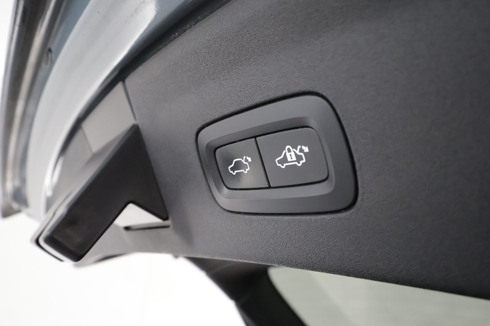 POLESTAR 2 2022 Standard Range Single Motor, 170kW ** Pilot&Plus / Lasikatto / 360° / Lämpöpumppu ** - Pixel-LED / Harman/Kardon / Google Maps / Kaistavahti / KeylessGO / 2x Renkaat / Akku kuntotarkastettu