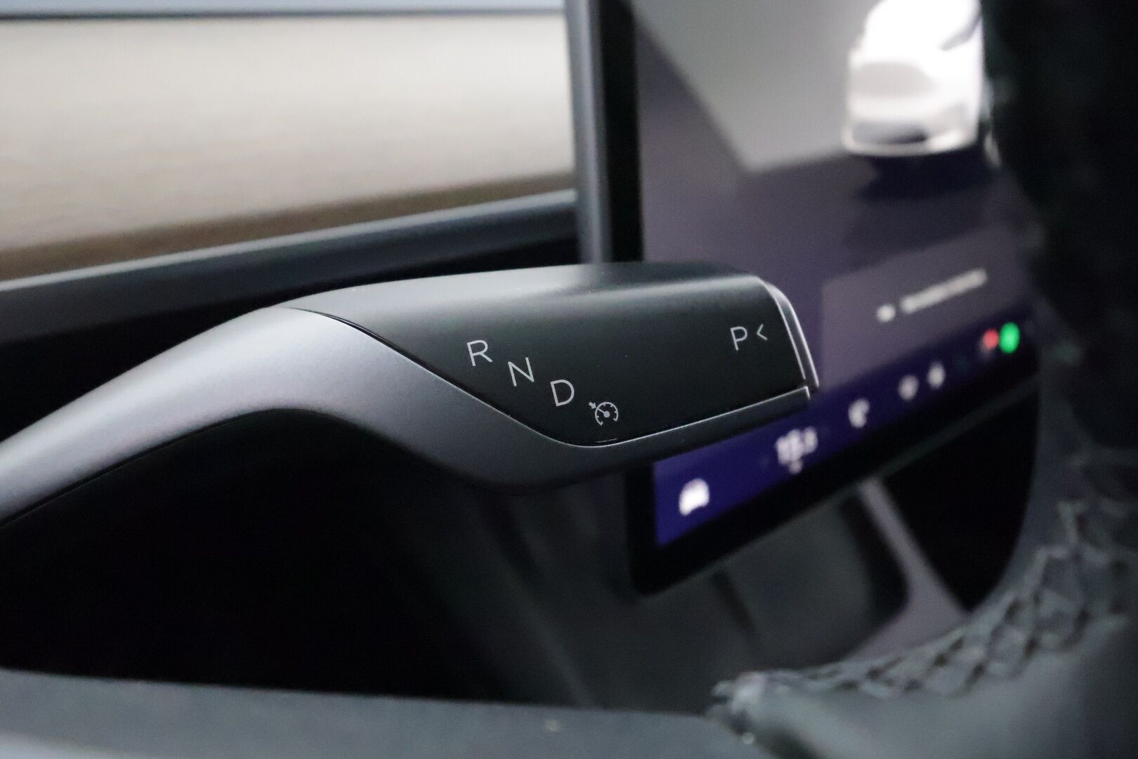 TESLA MODEL Y 2022 Long Range AWD Ryzen AMD **Lasikatto / Lämpöpumppu / Koukku / Adapt.Vakkari / Matrix-LED / Muistipenkki / P.Kamera*** - 3,99 % KORKOTARJOUS TÄHÄN AUTOON - Premium Audio / Navi / Kaistavahti / KeylessGO / 2x renkaat