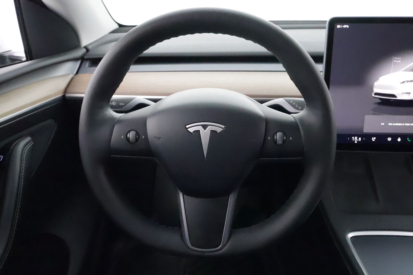 TESLA MODEL Y 2022 Long Range AWD Ryzen AMD **Lasikatto / Lämpöpumppu / Koukku / Adapt.Vakkari / Matrix-LED / Muistipenkki / P.Kamera*** - 3,99 % KORKOTARJOUS TÄHÄN AUTOON - Premium Audio / Navi / Kaistavahti / KeylessGO / 2x renkaat