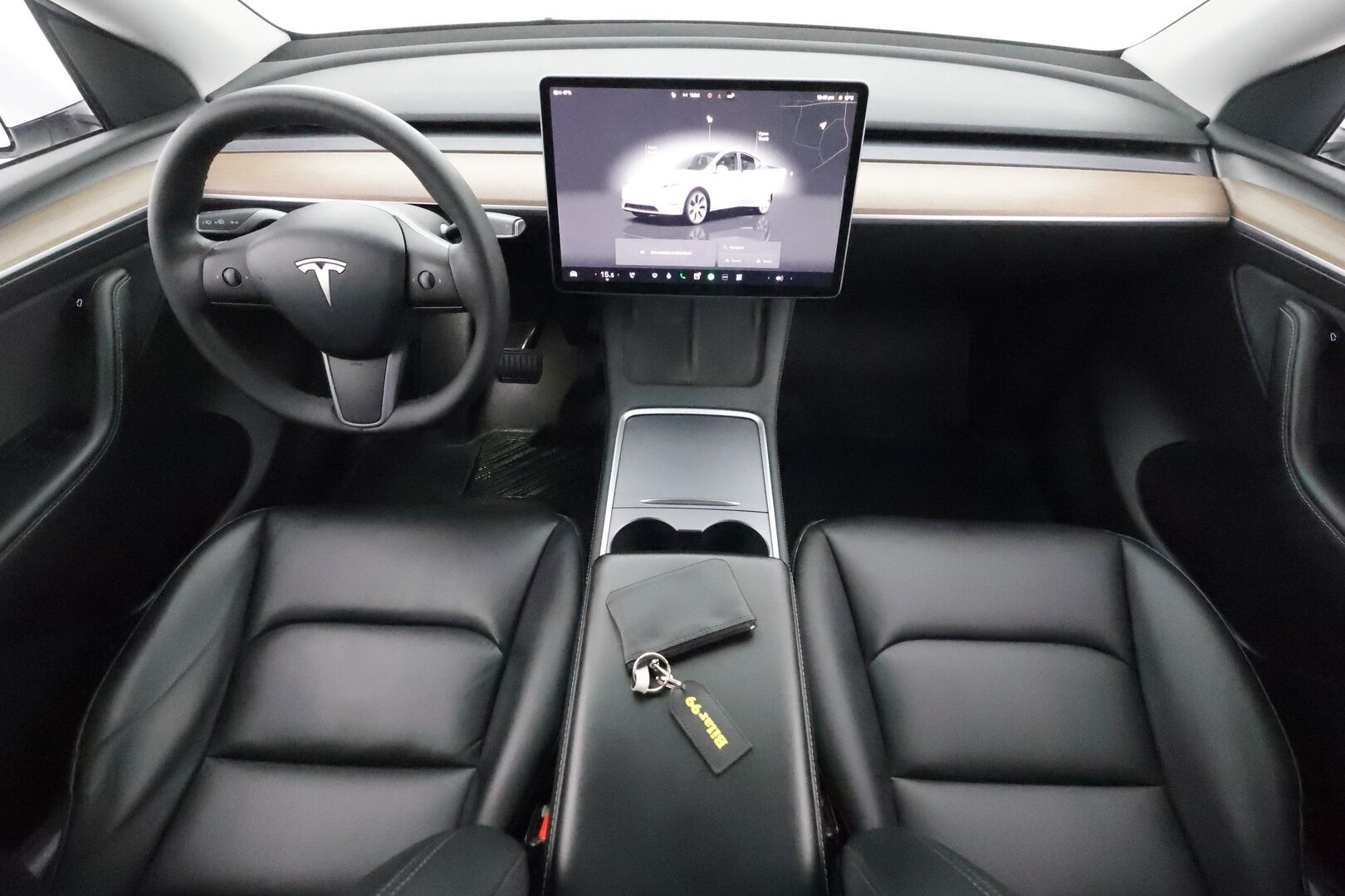 TESLA MODEL Y 2022 Long Range AWD Ryzen AMD **Lasikatto / Lämpöpumppu / Koukku / Adapt.Vakkari / Matrix-LED / Muistipenkki / P.Kamera*** - 3,99 % KORKOTARJOUS TÄHÄN AUTOON - Premium Audio / Navi / Kaistavahti / KeylessGO / 2x renkaat
