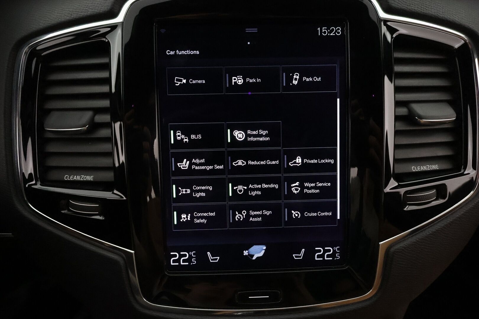 Volvo XC90 2016 D5 AWD Inscription aut **Webasto / Koukku / Adapt.Vakkari / Full-LED / Sporttinahat Muistilla / Istuimet-7 / P.Kamera** - 3,99 % KORKOTARJOUS TÄHÄN AUTOON - 4-Alueinen AC / Navi / Kaistavahti / KeylessGO / 2x Renkaat
