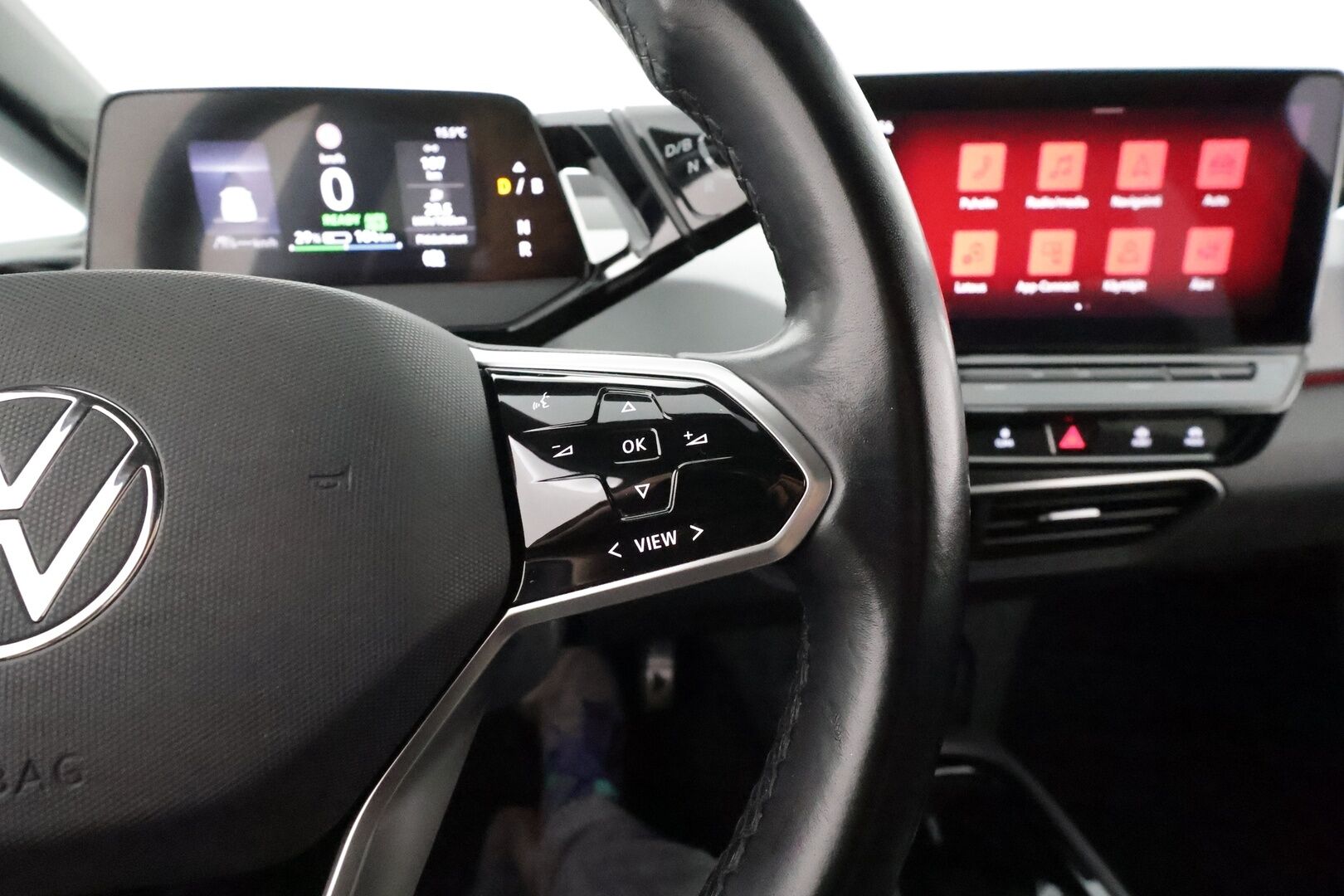 VOLKSWAGEN ID.3 2021 Pro S Tour 150 kW, akku 77 kWh, 5-paikkainen - Lämpöpumppu / HUD / Adapt.Vakkari / Peruutuskamera / iQ Matrix Led / Hieronta / Ratinlämmitys / Huippuvarusteet!