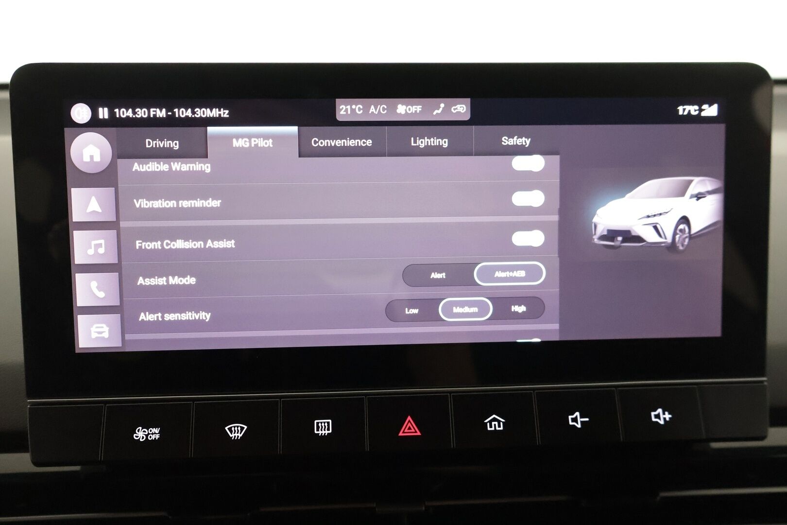 MG MG4 2022 Luxury Long Range - Adapt.Vakkari / 360-Kamera / Puolinahkasisusta / LED / Apple&Android / Navi / BLIS / Huippuvarusteet / Akku testattu!
