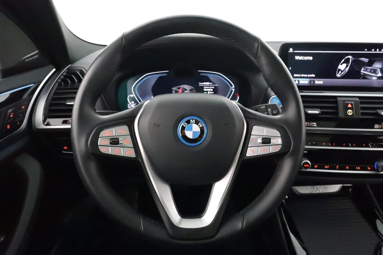 BMW IX3 2021 G08 Impressive **HUD / 360° Kamera / Adapt.Vakkari / Koukku / Sporttipenkki Muistilla / Adapt-LED / Harman/Kardon** - 3,99 % KORKOTARJOUS TÄHÄN AUTOON - Navi / Kaistavahti / KeylessGO / 2x Renkaat / Akku Testattu!