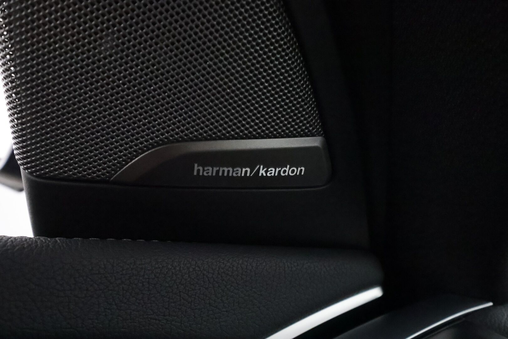 BMW IX3 2021 G08 Impressive **HUD / 360° Kamera / Adapt.Vakkari / Koukku / Sporttipenkki Muistilla / Adapt-LED / Harman/Kardon** - 3,99 % KORKOTARJOUS TÄHÄN AUTOON - Navi / Kaistavahti / KeylessGO / 2x Renkaat / Akku Testattu!