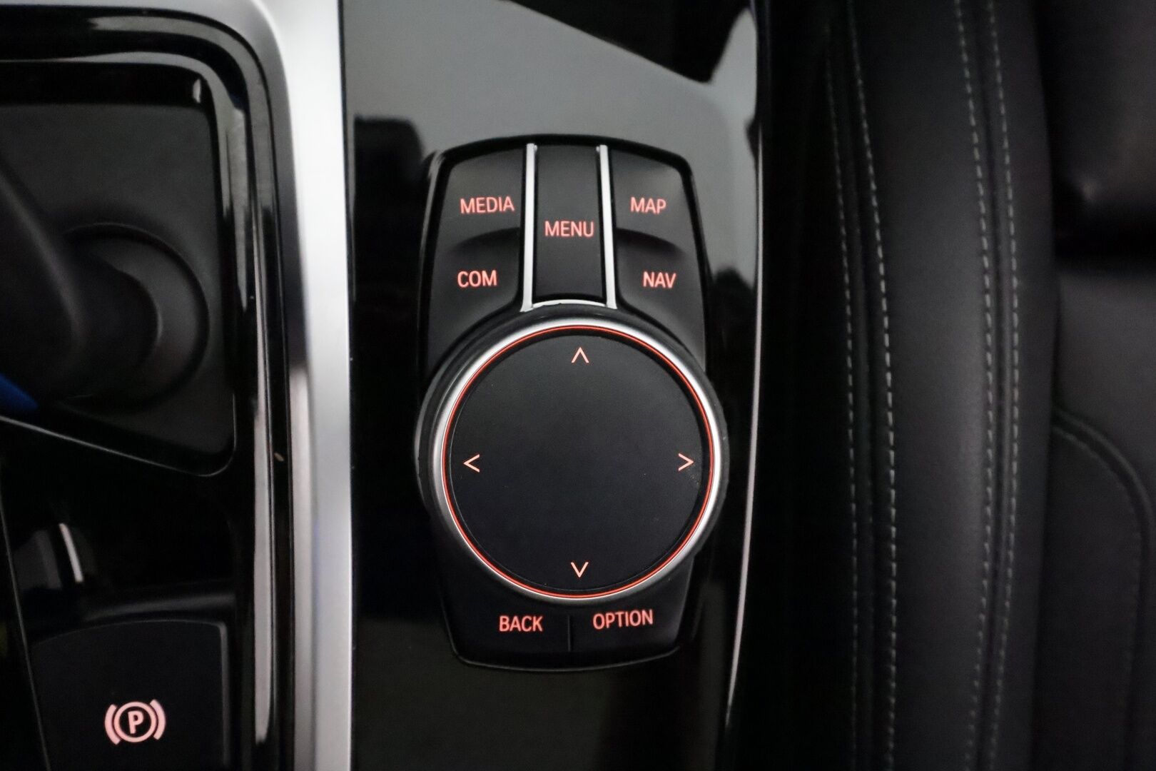 BMW IX3 2021 G08 Impressive **HUD / 360° Kamera / Adapt.Vakkari / Koukku / Sporttipenkki Muistilla / Adapt-LED / Harman/Kardon** - 3,99 % KORKOTARJOUS TÄHÄN AUTOON - Navi / Kaistavahti / KeylessGO / 2x Renkaat / Akku Testattu!