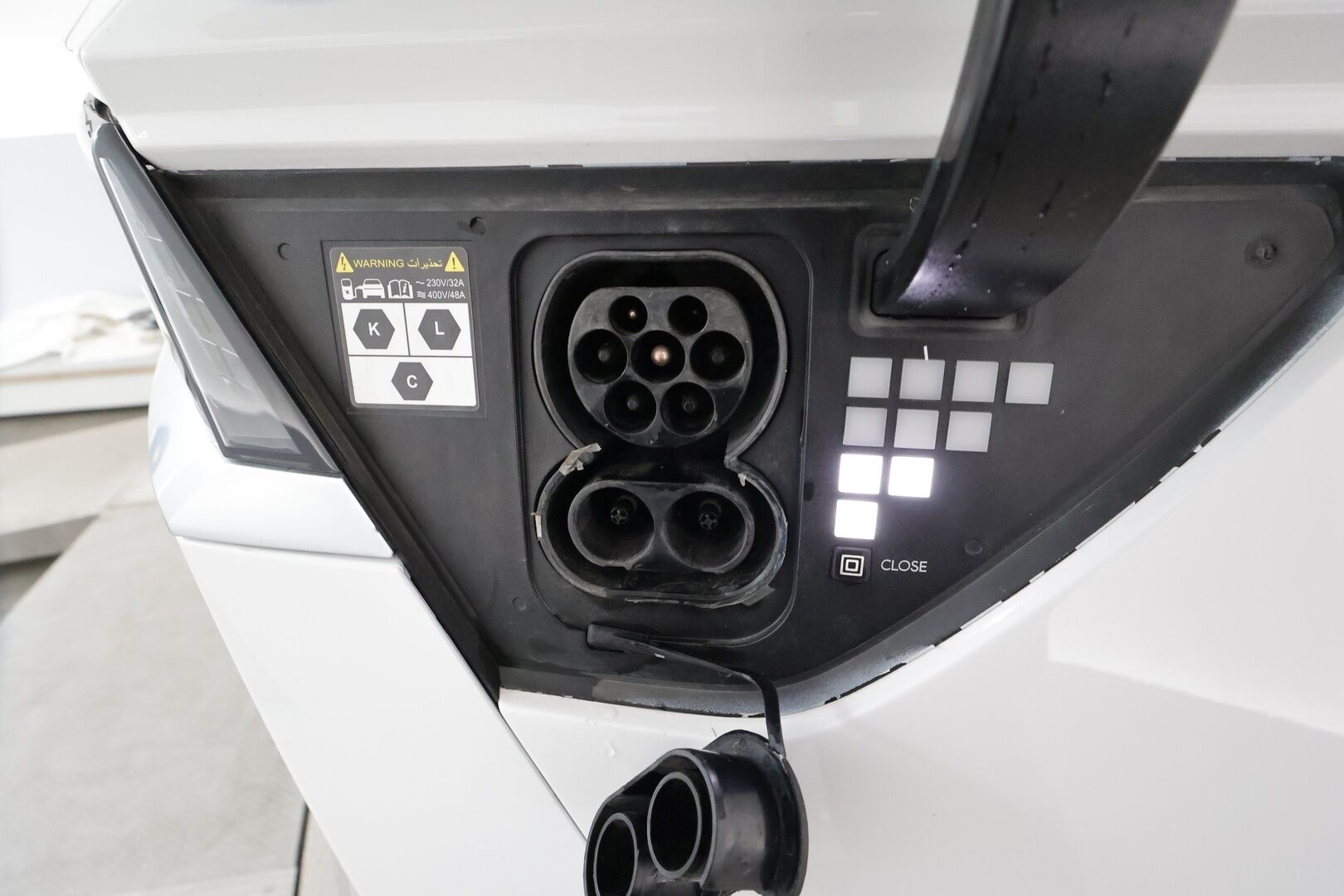HYUNDAI IONIQ 5 2022 73kWh 305hv Advanced AWD ** Lämpöpumppu / HUD / Adapt.vakkari / Bose / 360 kamera / Koukku / Muistipenkki - Akku kuntotarkastettu / Apple&Android / Keyless 