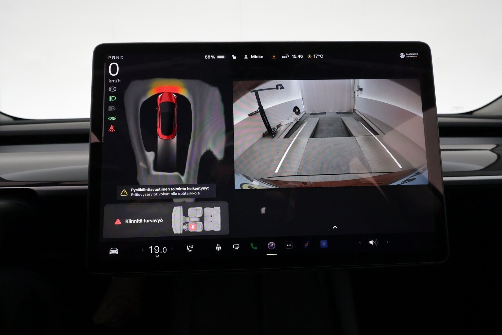 TESLA MODEL 3 2022 Performance *ILP / Lasikatto / Acc / Matrix-LED / Muistipenkki / Kamera / Nav / Kaistavahti / Premium Audio / Nahkaverhoilu / Keyless* - 3,99 % KORKOTARJOUS TÄHÄN AUTOON - 31.5. ASTI! - ALV-vähennyskelpoinen / Siistikuntoinen / Koti- ja Kauppakeskus laturit
