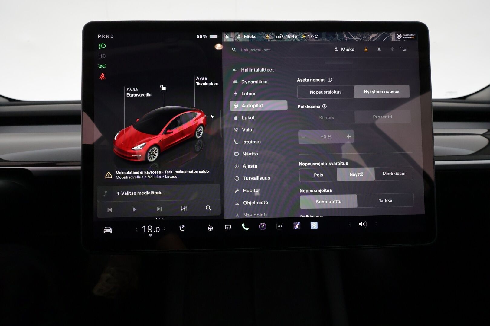 TESLA MODEL 3 2022 Performance *ILP / Lasikatto / Acc / Matrix-LED / Muistipenkki / Kamera / Nav / Kaistavahti / Premium Audio / Nahkaverhoilu / Keyless* - 3,99 % KORKOTARJOUS TÄHÄN AUTOON - 31.5. ASTI! - ALV-vähennyskelpoinen / Siistikuntoinen / Koti- ja Kauppakeskus laturit